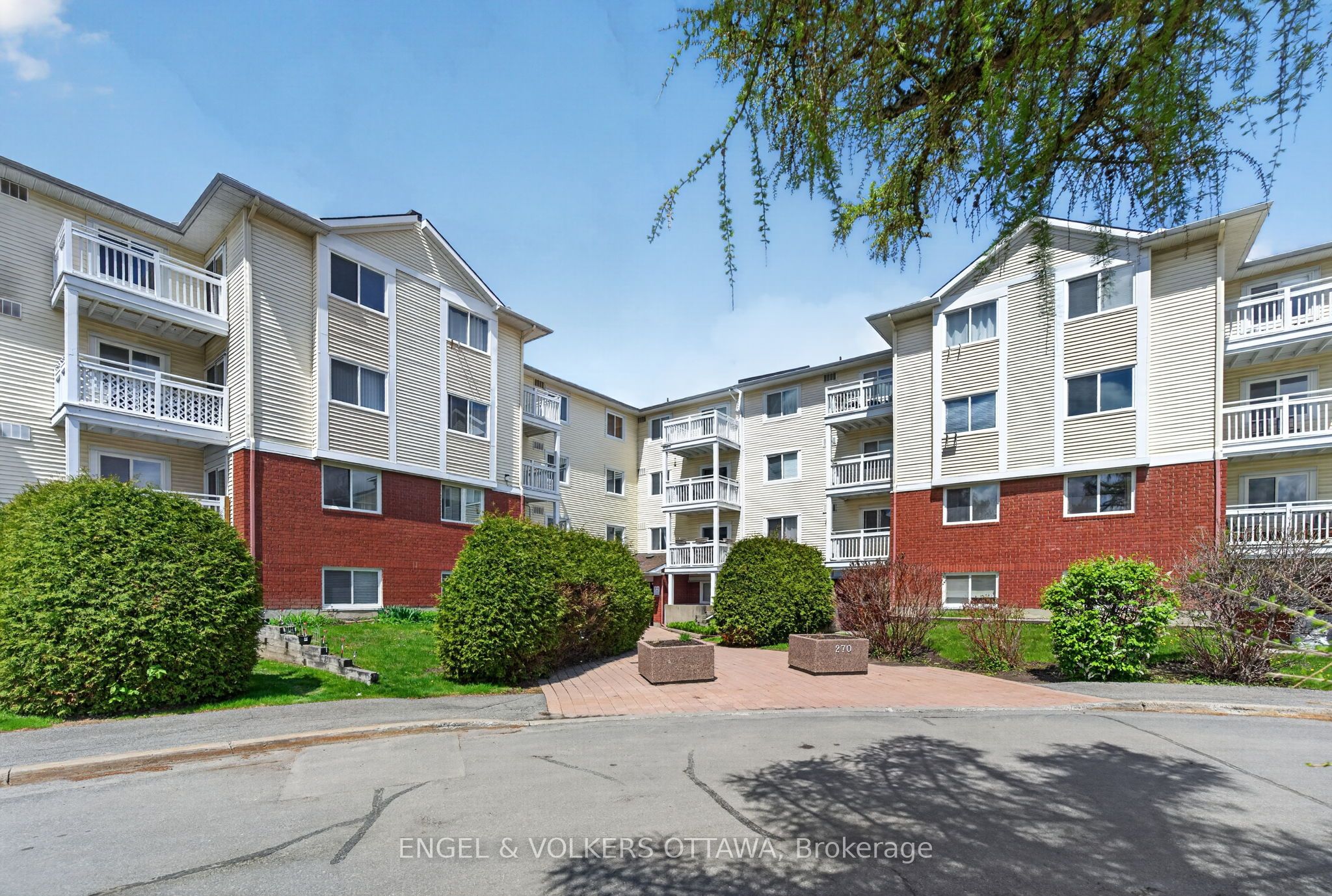 270 Lorry Greenberg Drive 307 Property Photo 1