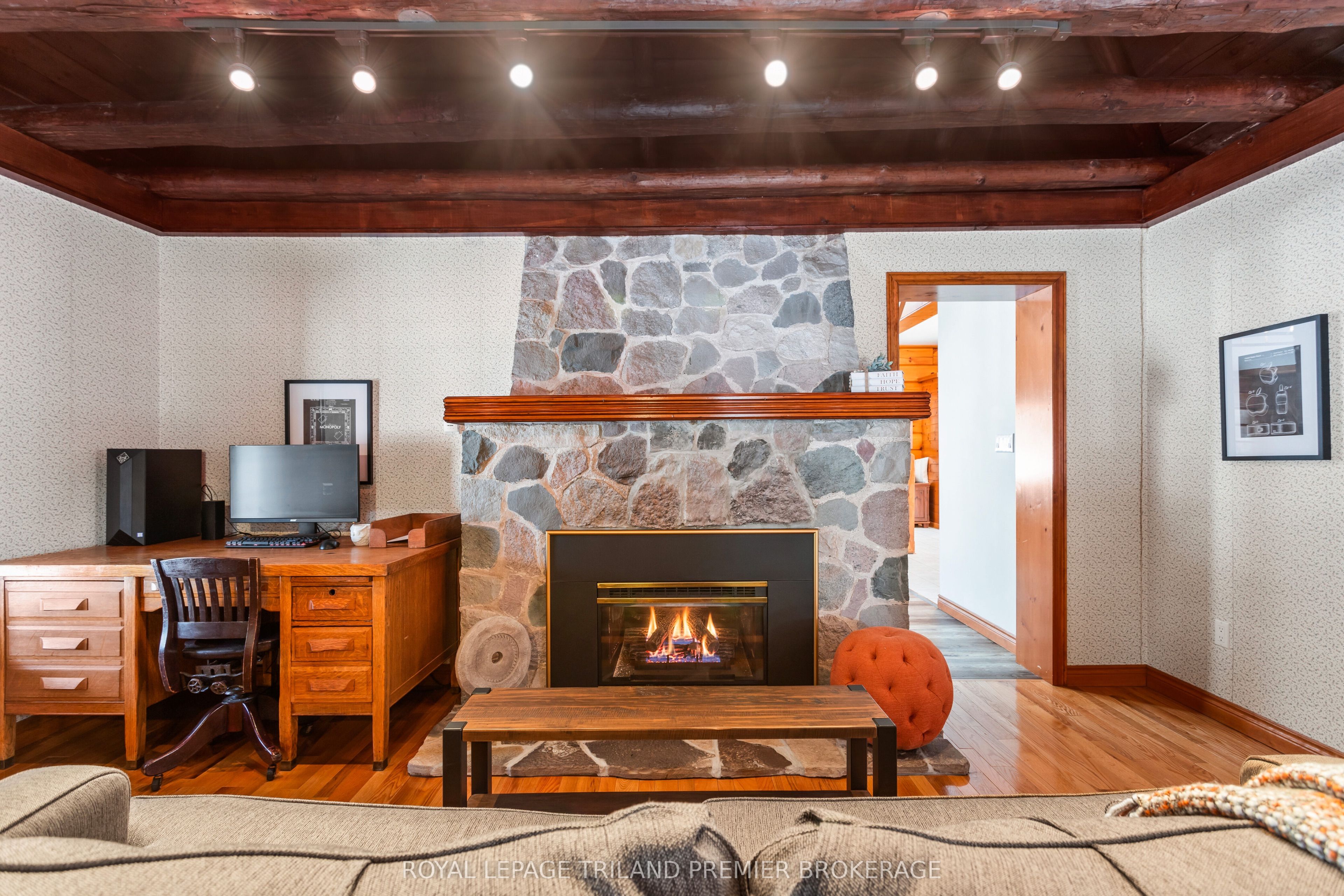 9936 Ontario Street Property Photo 15