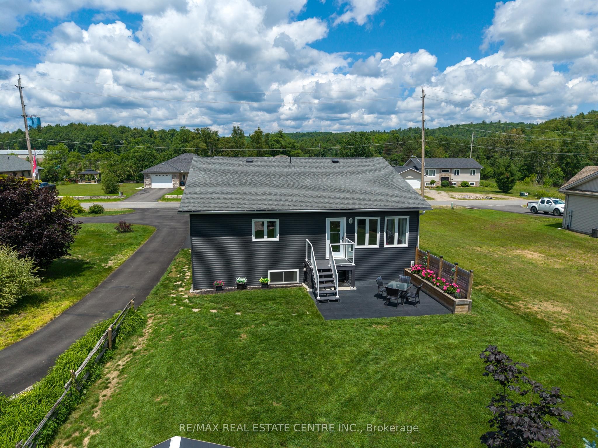 16 Williams Drive Property Photo 44