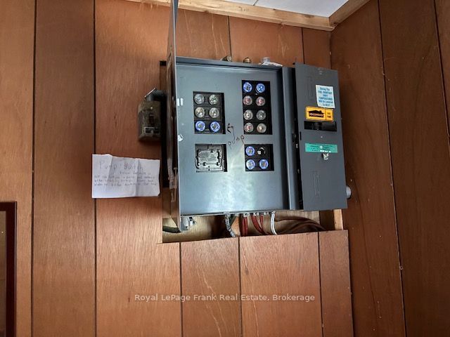275 Faradale Drive Property Photo 6