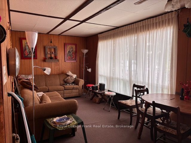 275 Faradale Drive Property Photo 7