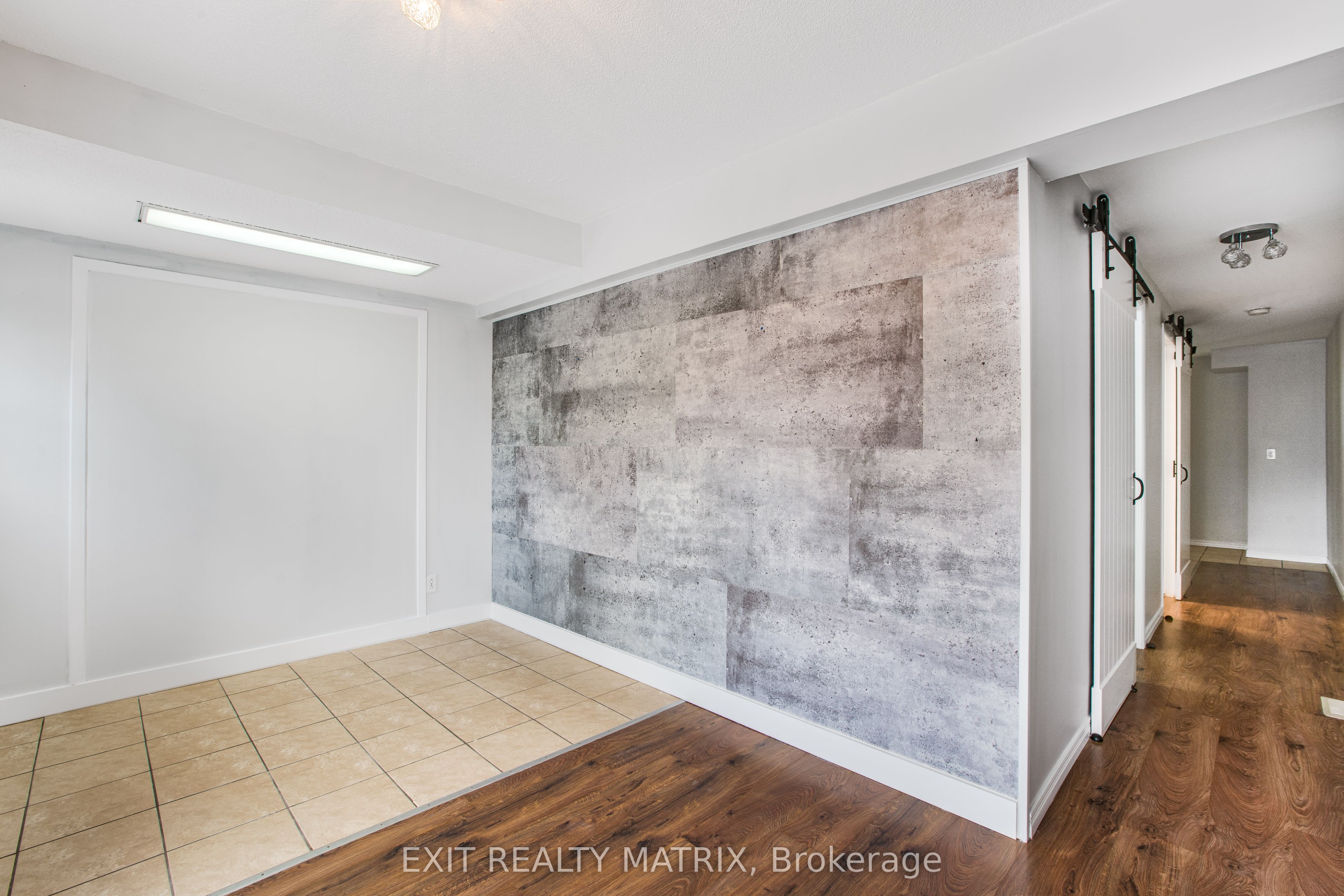 1053b King Street Property Photo 6