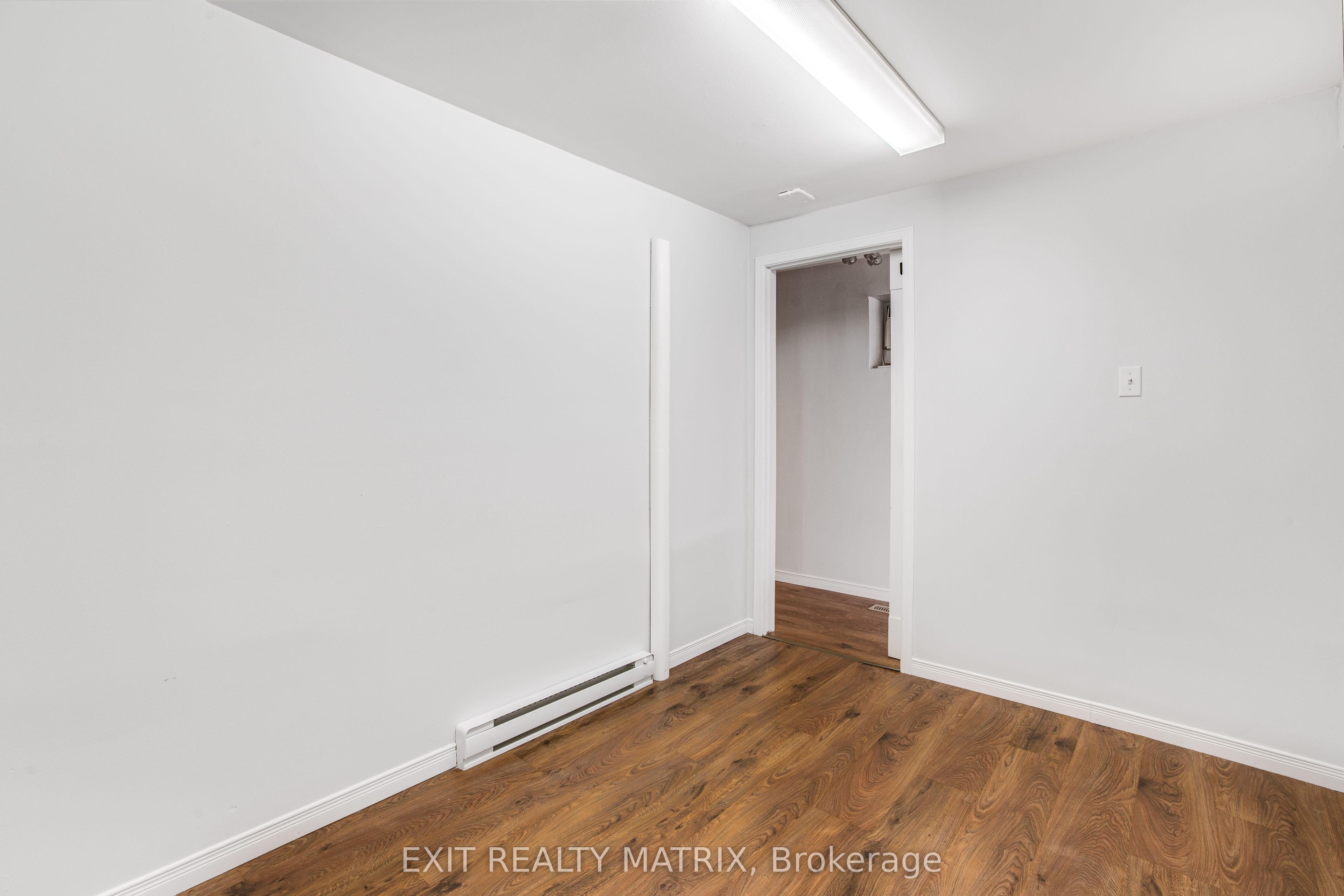 1053b King Street Property Photo 10