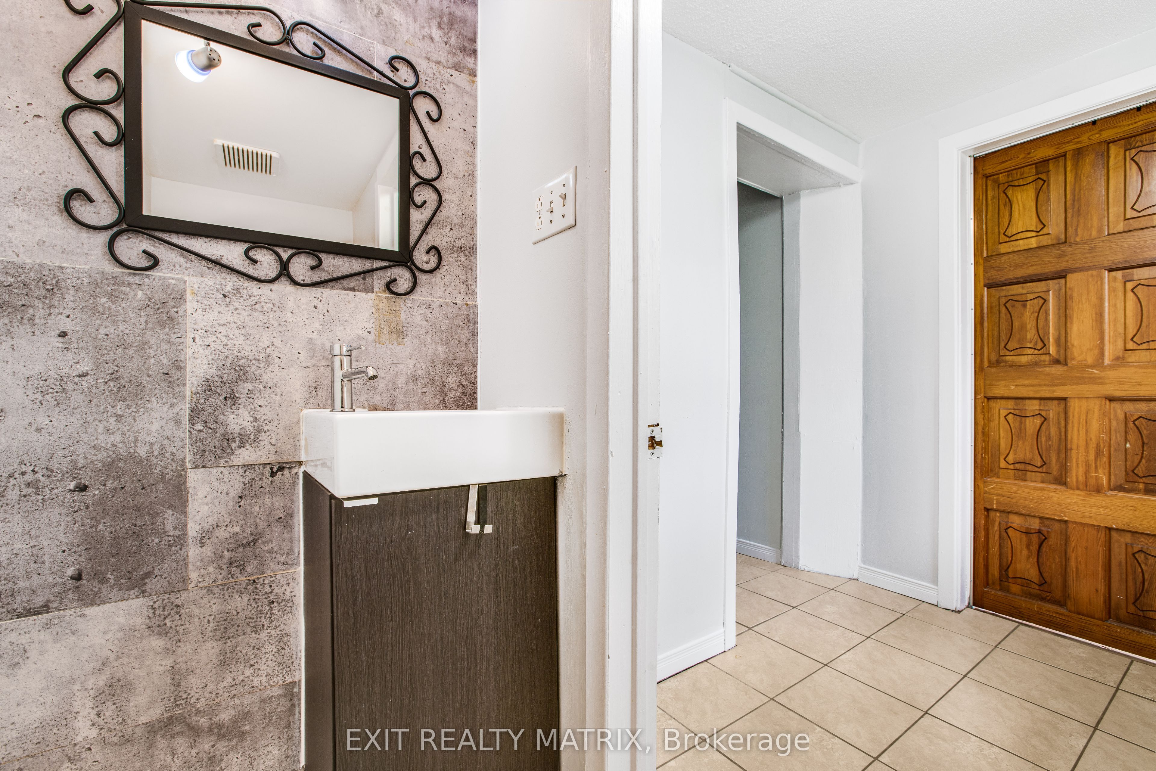 1053b King Street Property Photo 20