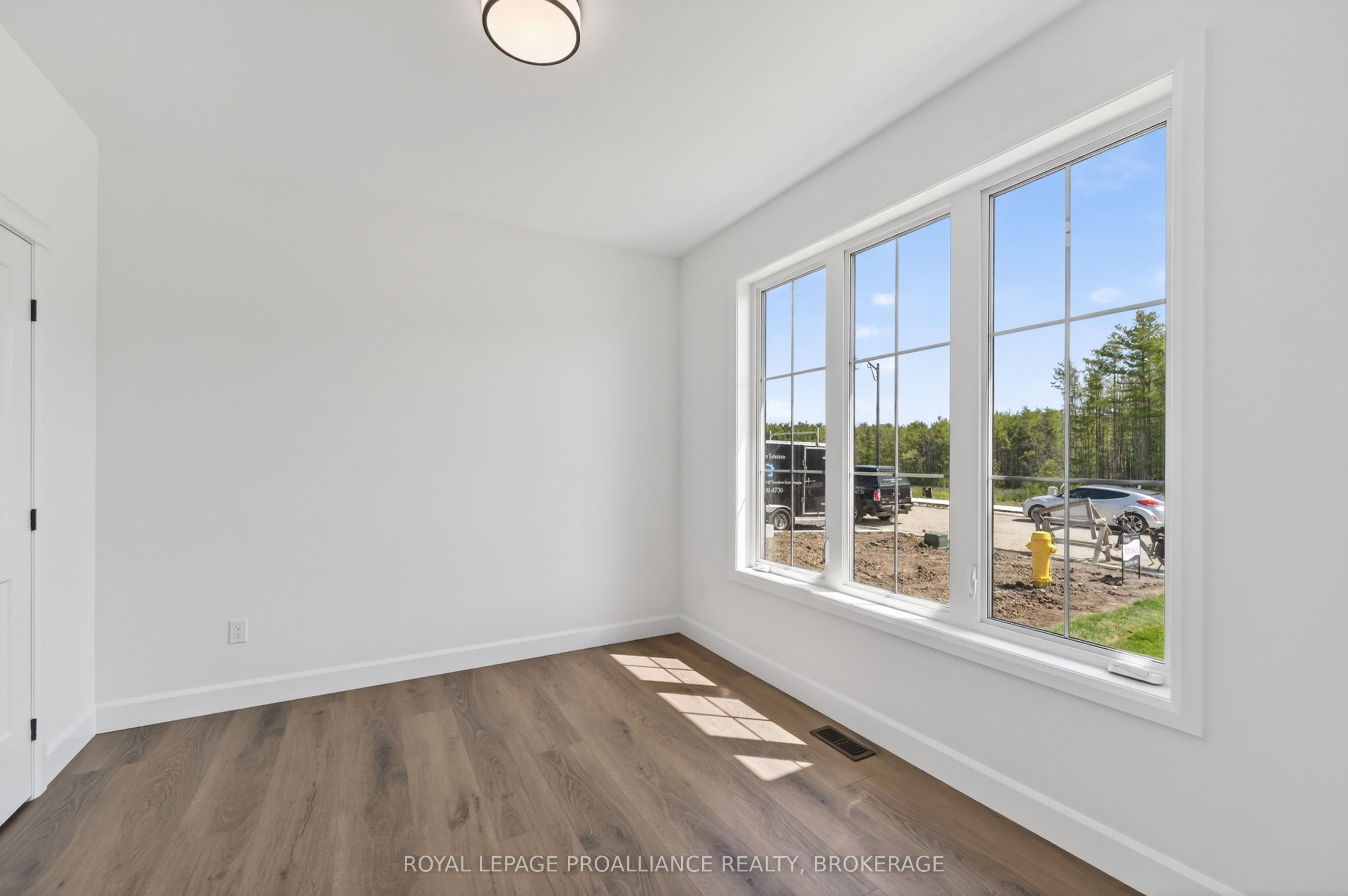 190 Jean Drive Property Photo 6