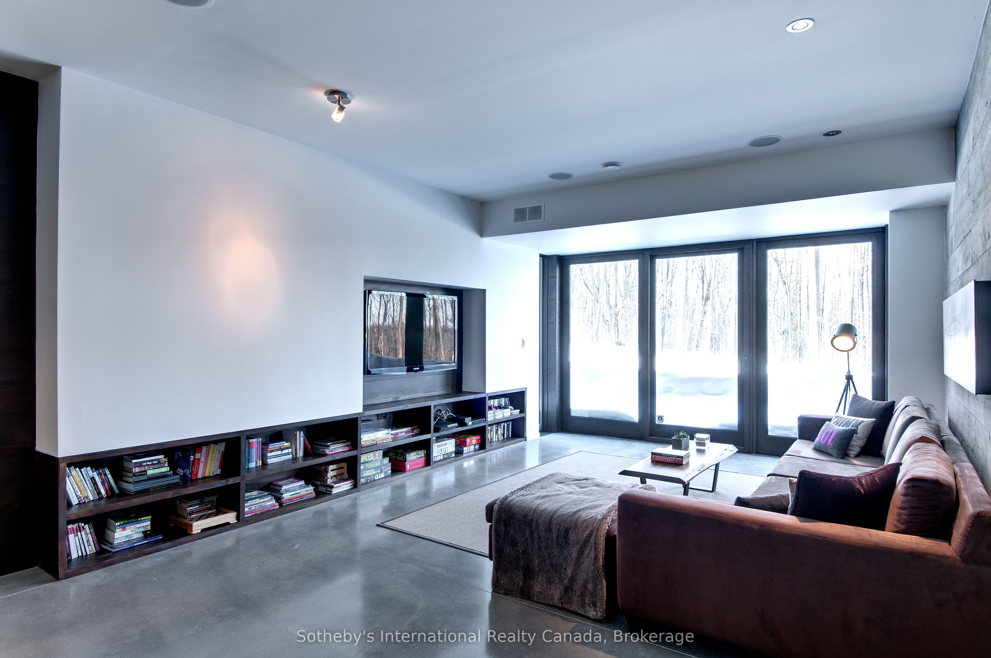 46479 Old Mail Road Property Photo 26