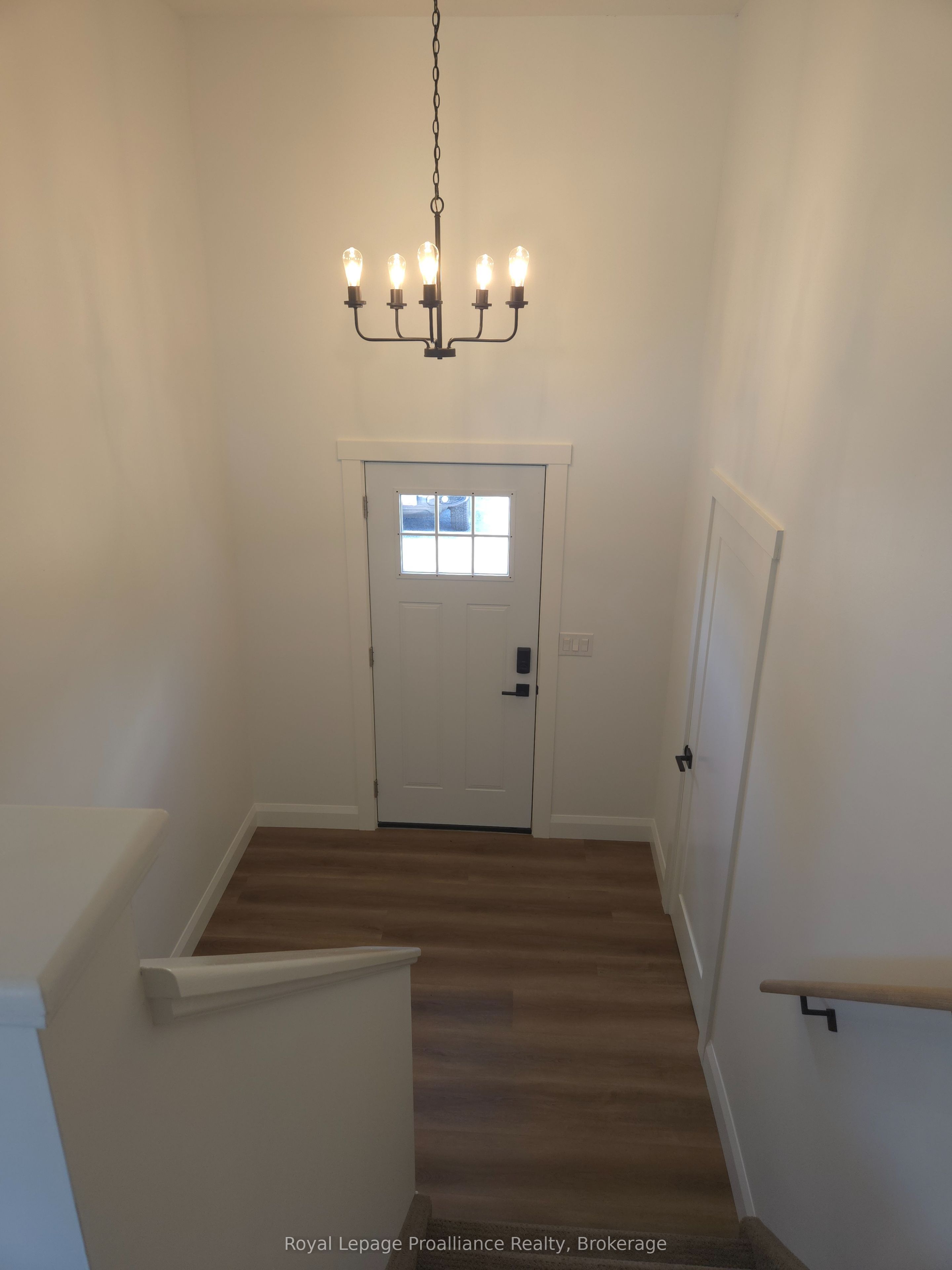 44 Cannifton Road N Property Photo 6