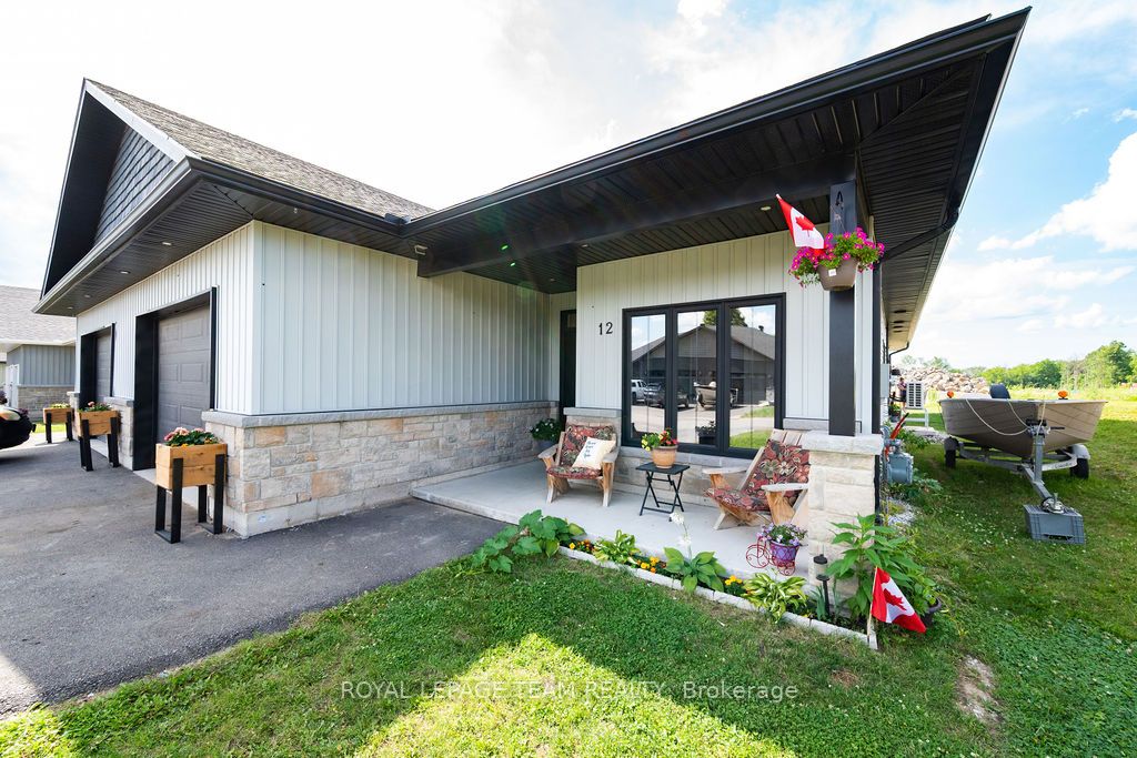 12 Bamagillia Street E Property Photo 3