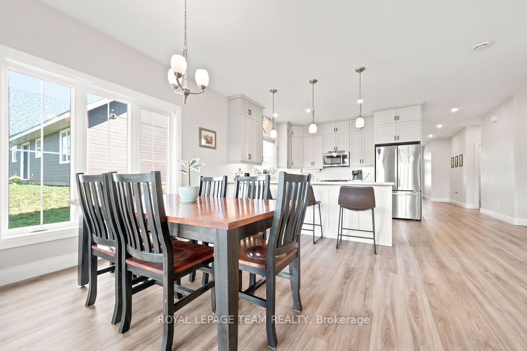 12 Bamagillia Street E Property Photo 17