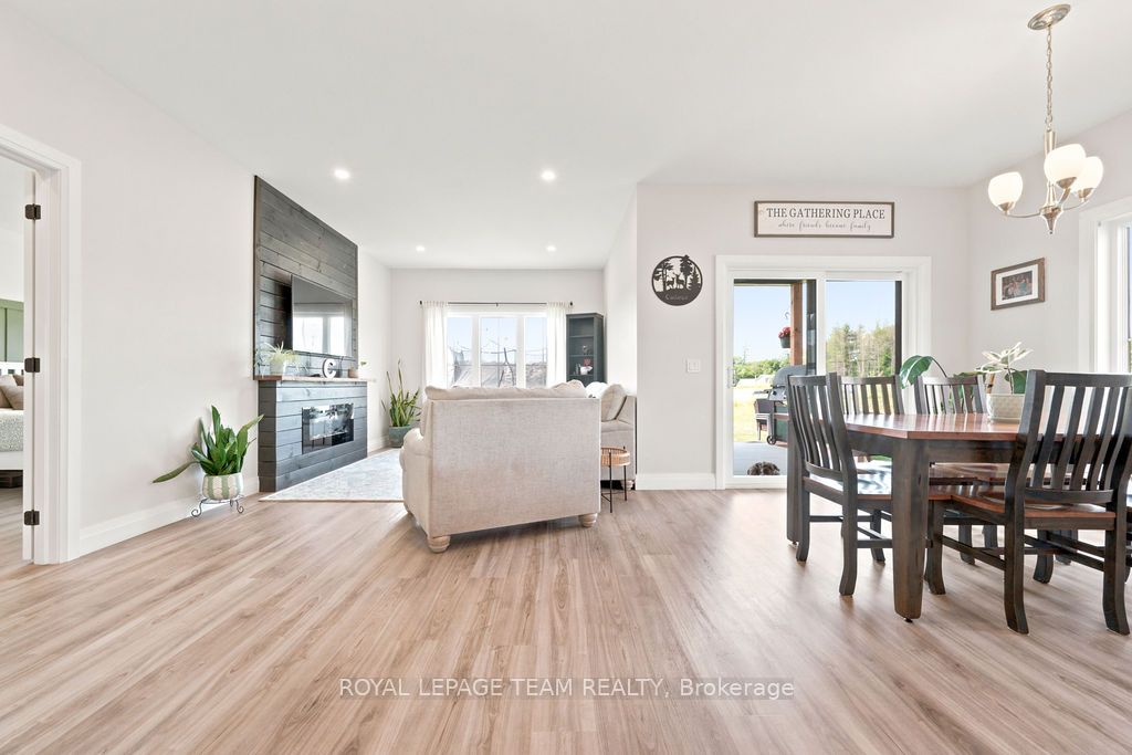 12 Bamagillia Street E Property Photo 24