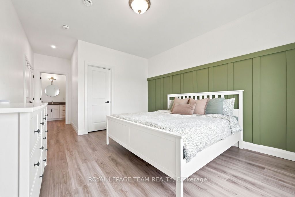 12 Bamagillia Street E Property Photo 25