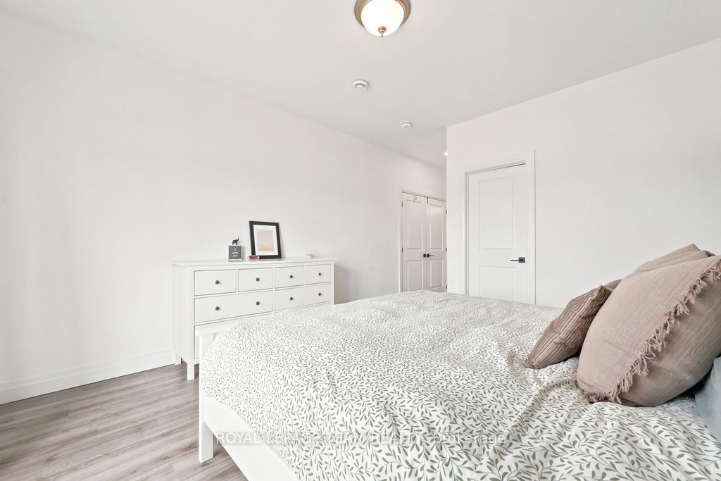 12 Bamagillia Street E Property Photo 27