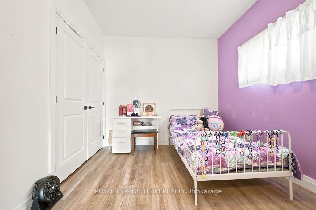 12 Bamagillia Street E Property Photo 32