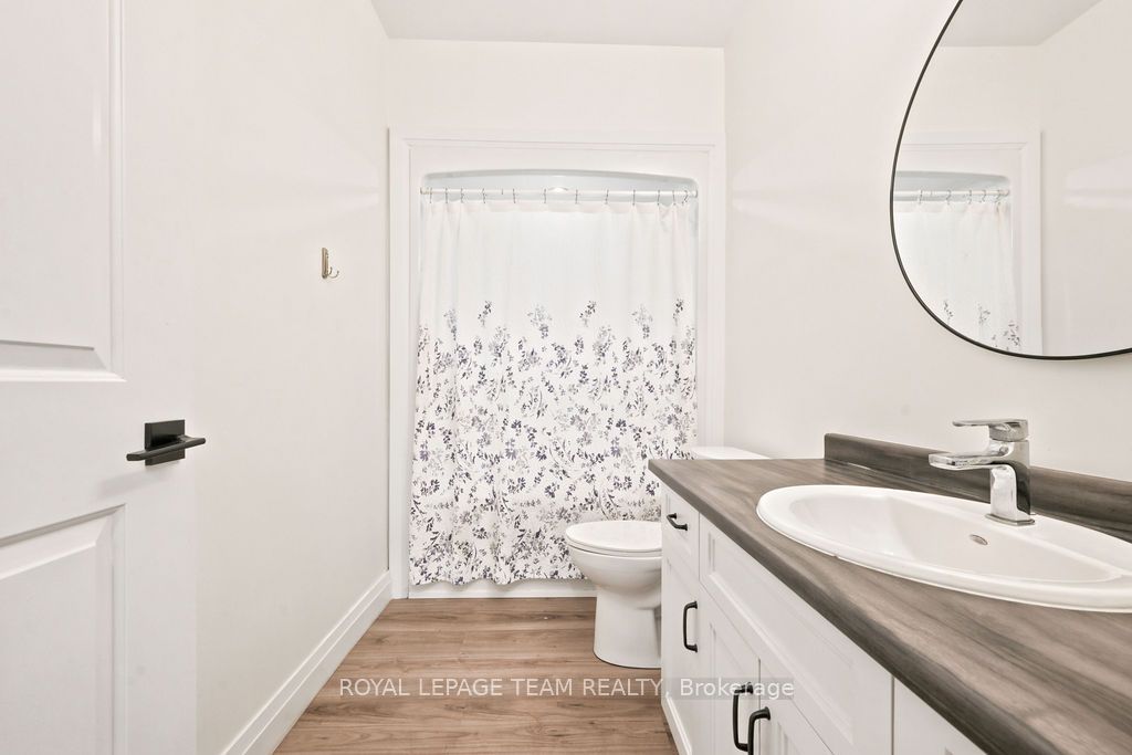 12 Bamagillia Street E Property Photo 37