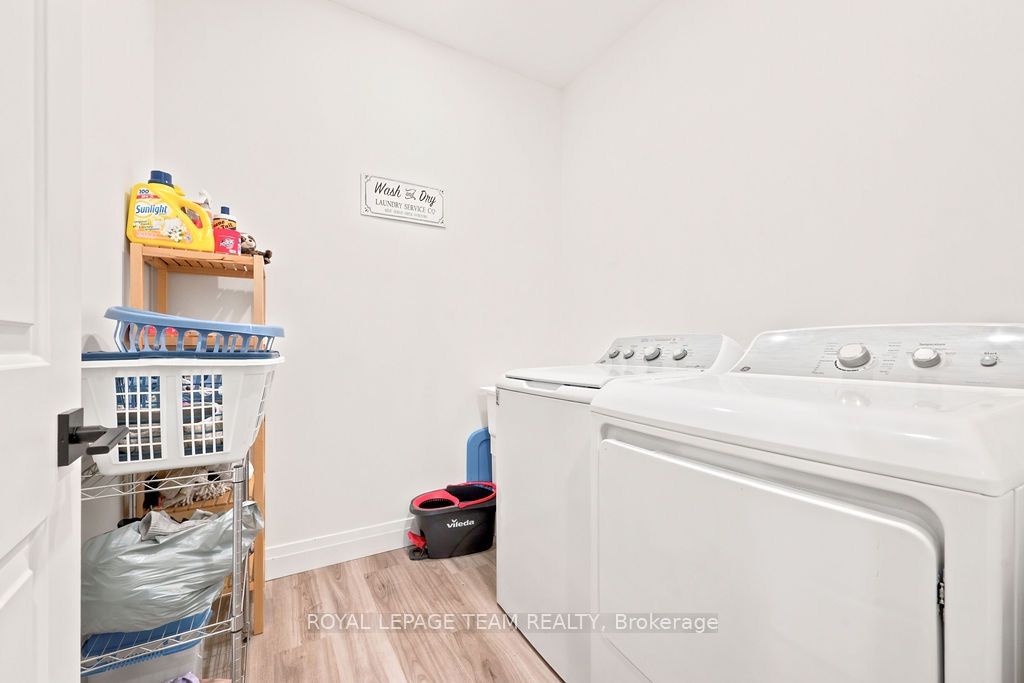12 Bamagillia Street E Property Photo 38