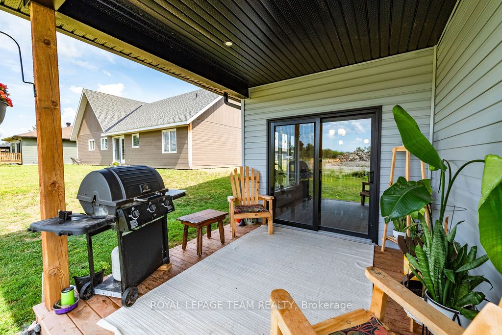 12 Bamagillia Street E Property Photo 39