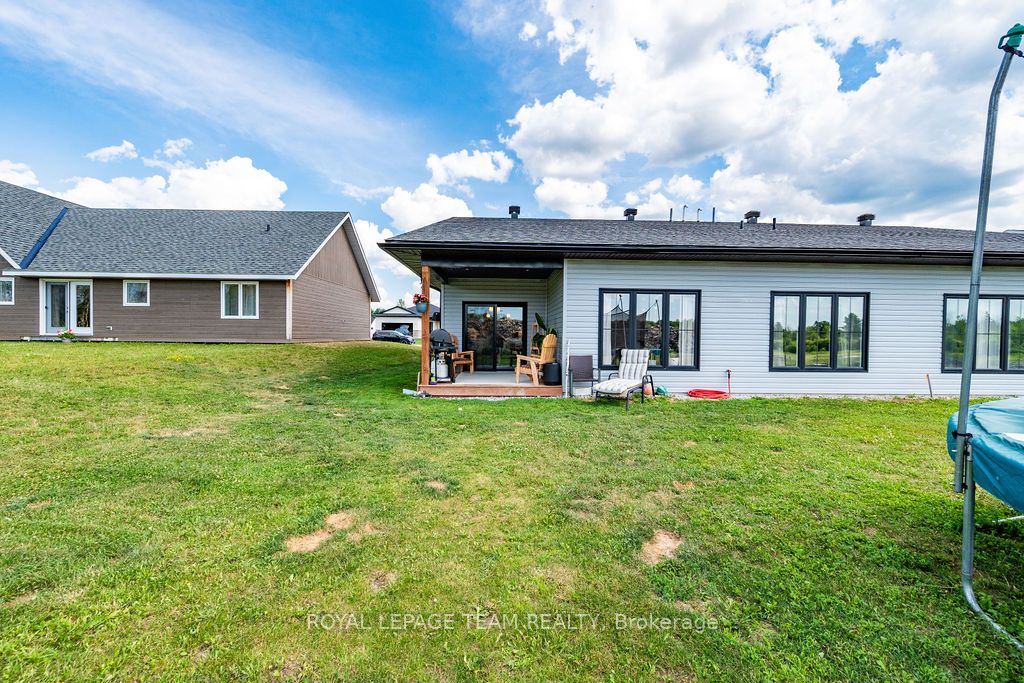 12 Bamagillia Street E Property Photo 41