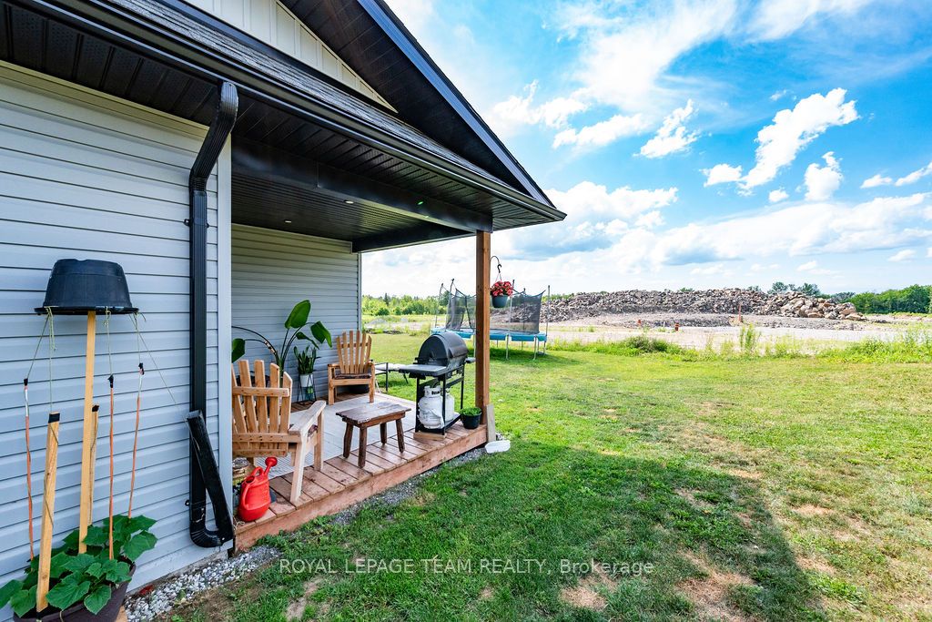 12 Bamagillia Street E Property Photo 42