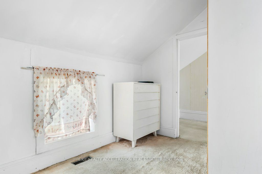 38 Fitchett Road Property Photo 32