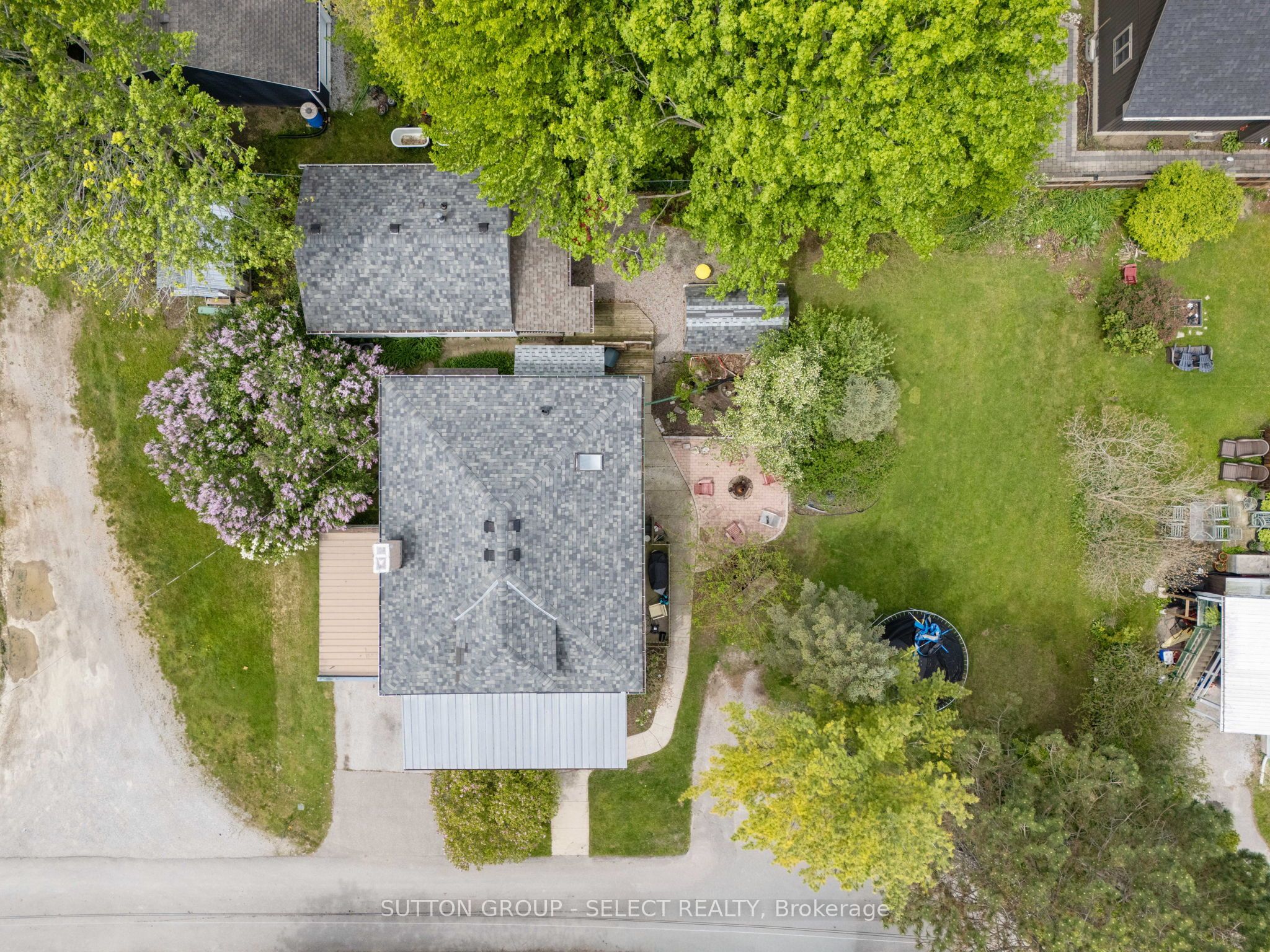10 Crescent Park Property Photo 3