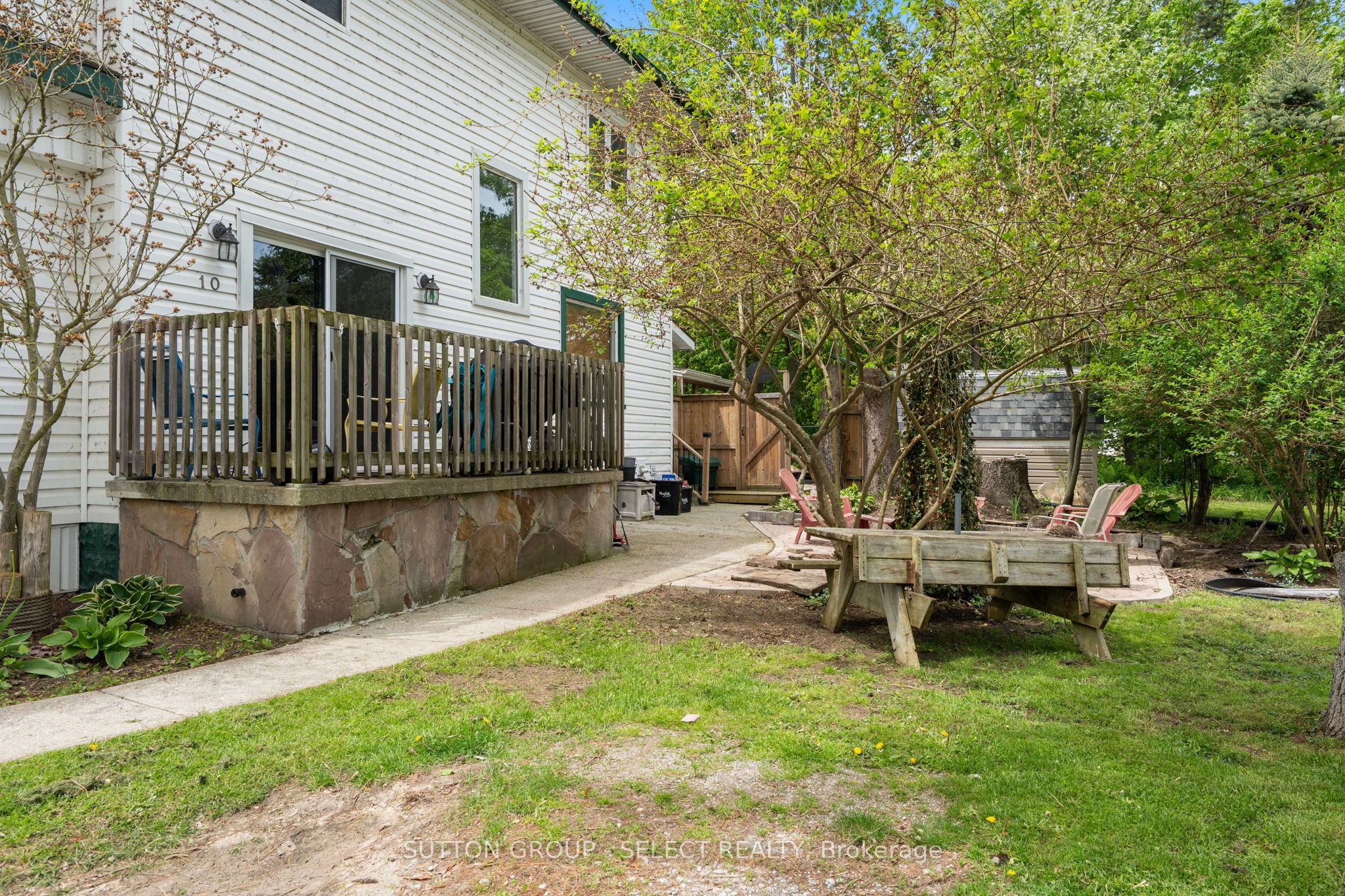 10 Crescent Park Property Photo 32