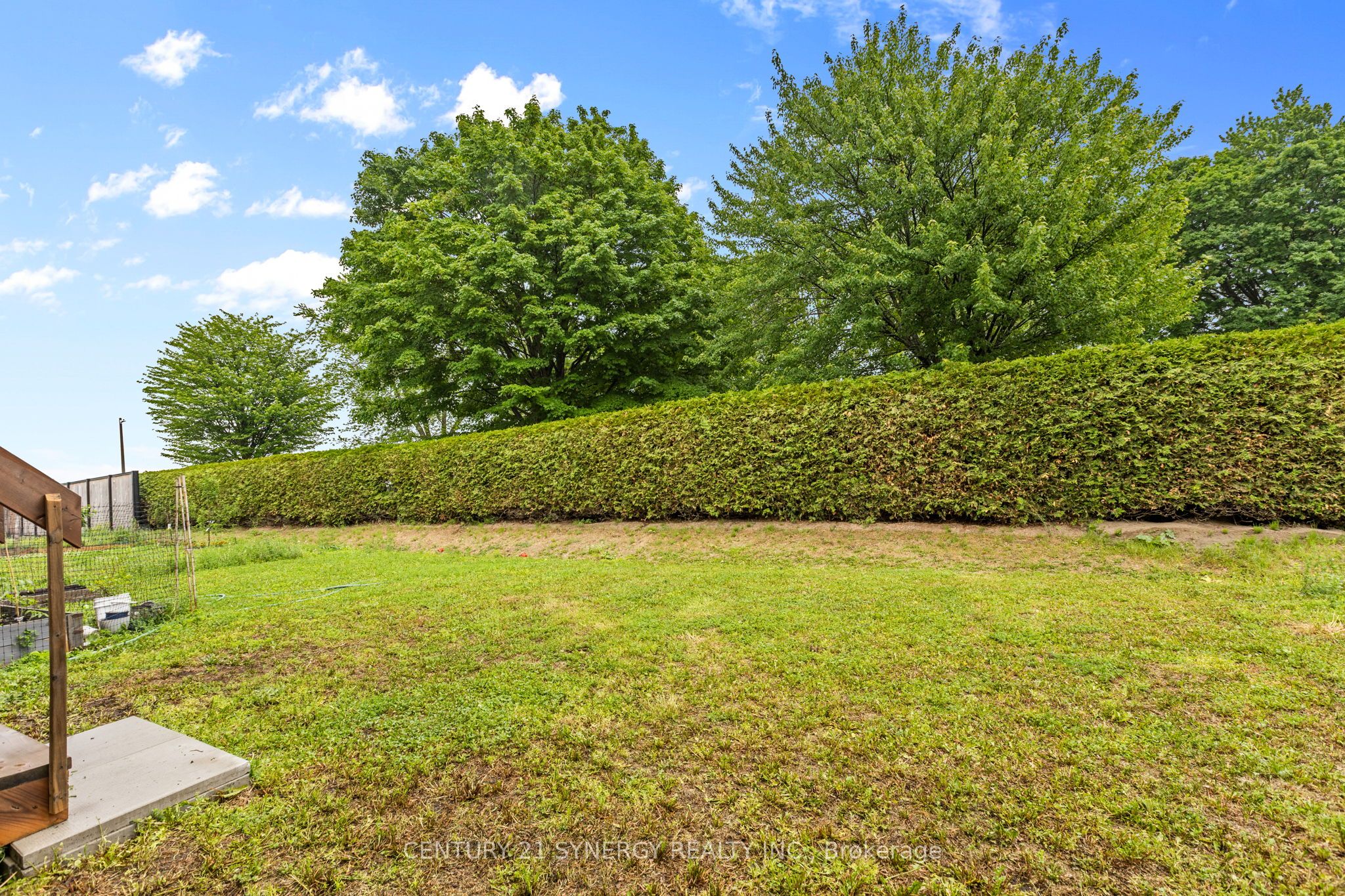 112 Attwell Private Property Photo 33