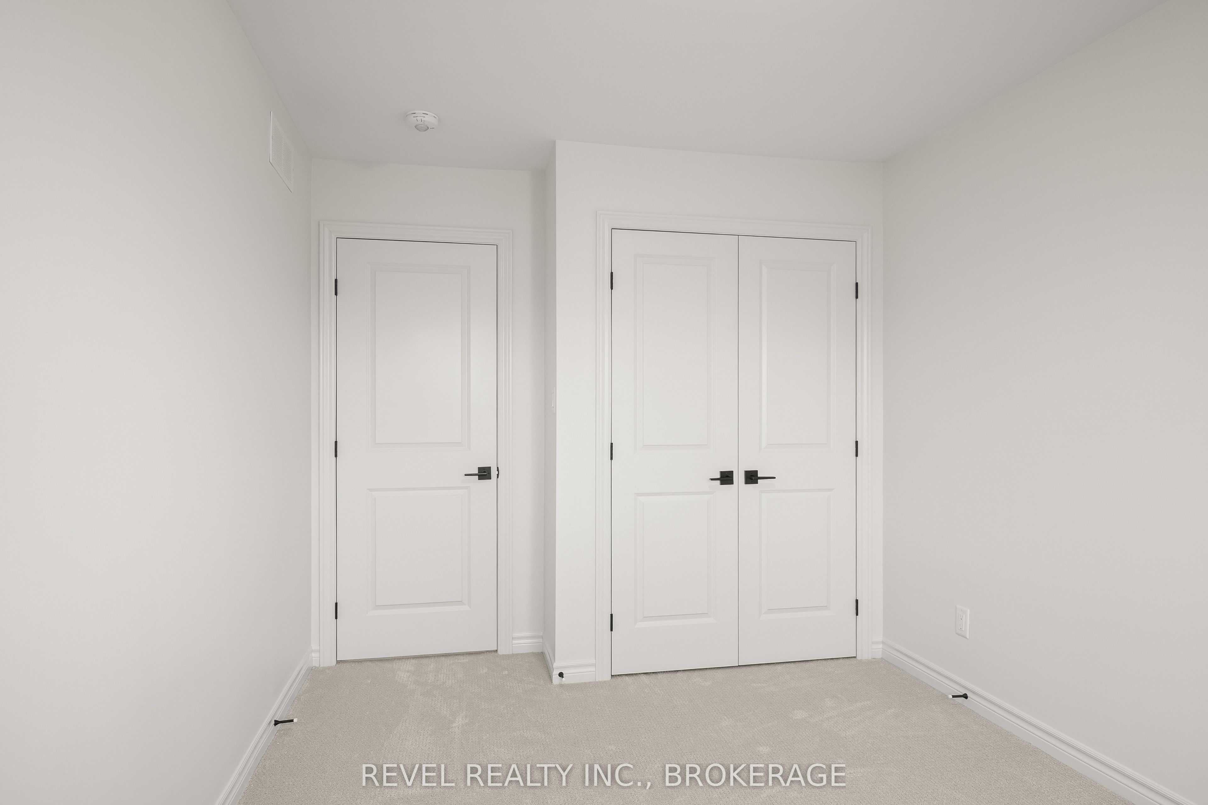 1075 Barrow Avenue Property Photo 30