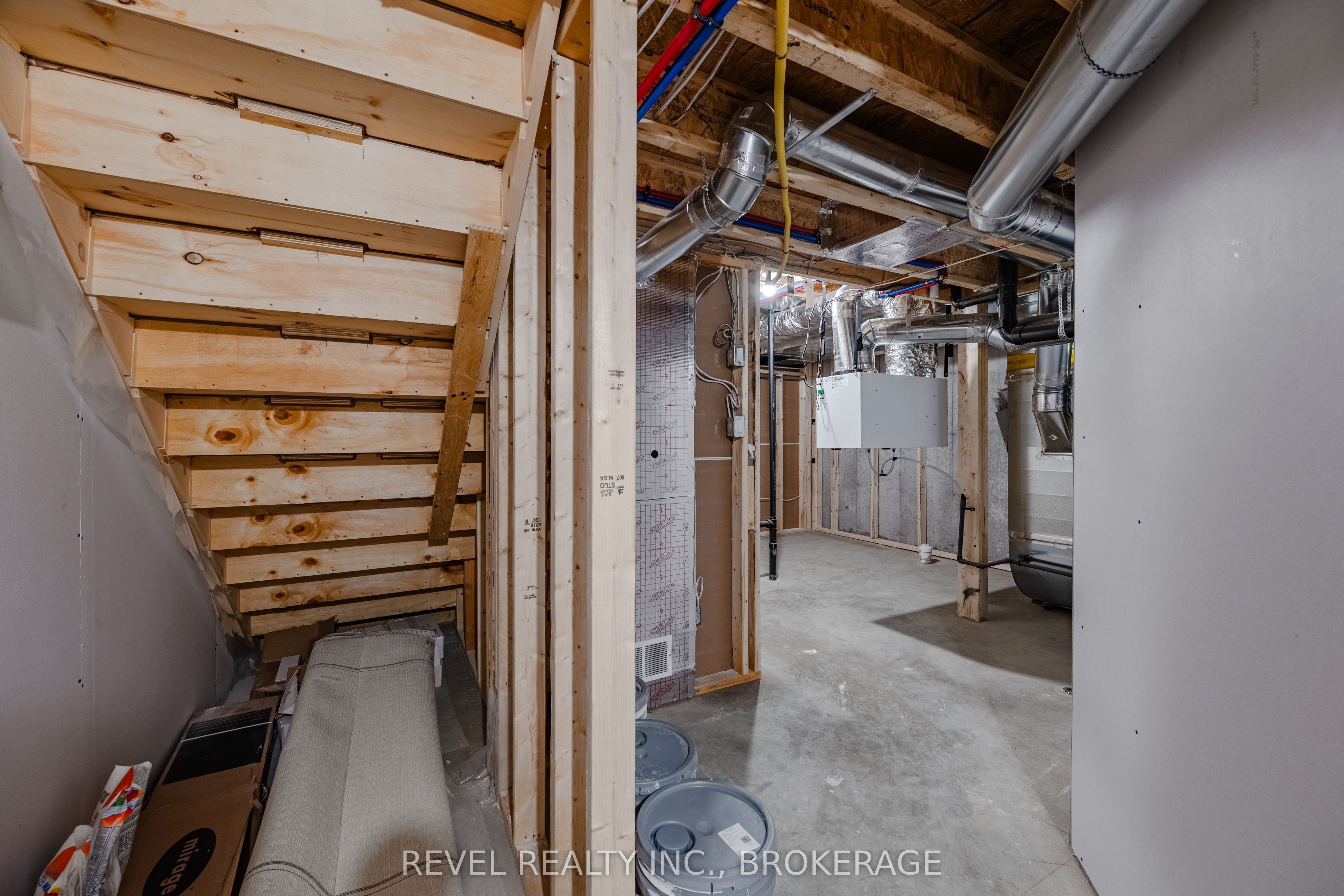 1075 Barrow Avenue Property Photo 32