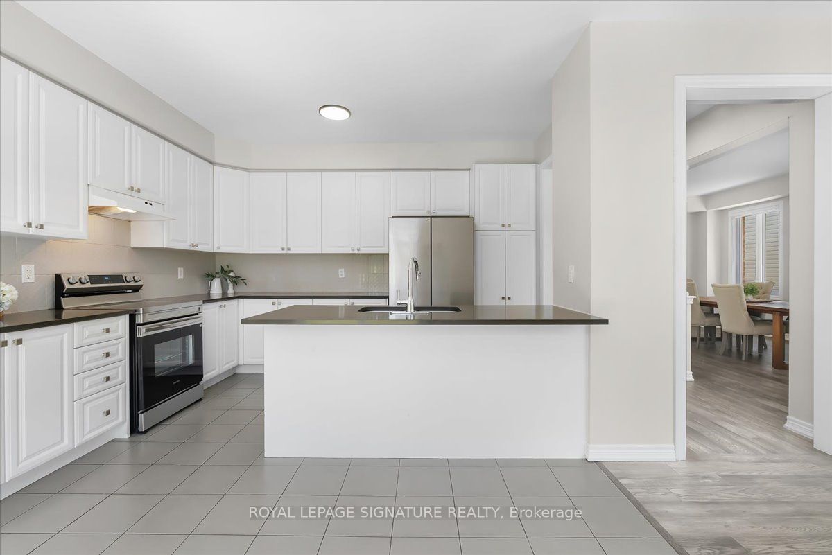 635 Lemay Grove Property Photo 13