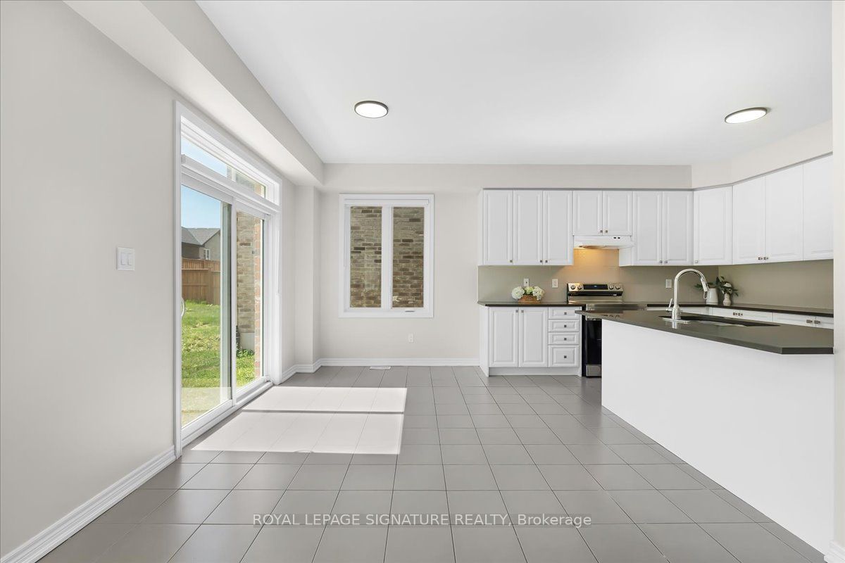 635 Lemay Grove Property Photo 14
