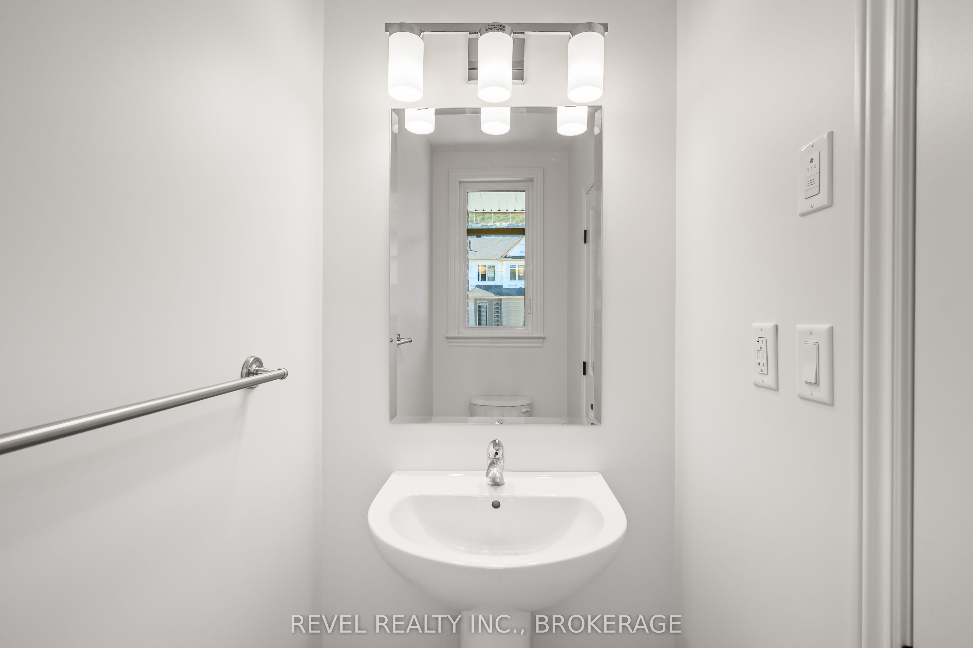 332 Dockside Drive Property Photo 4