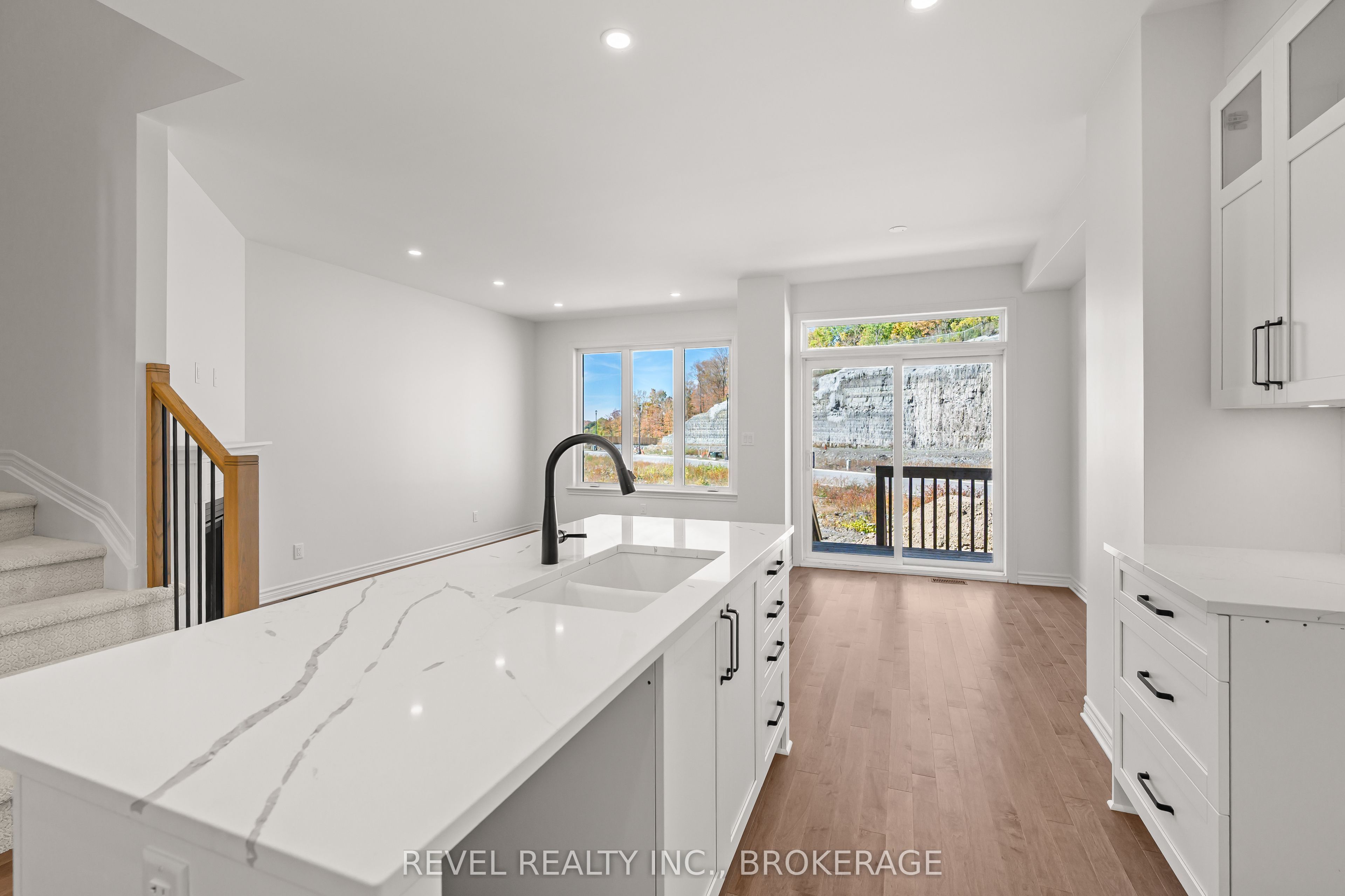 332 Dockside Drive Property Photo 8