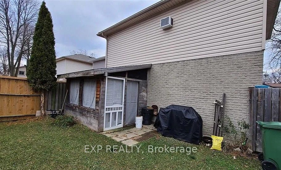 1324 Copperfield Place Property Photo 2