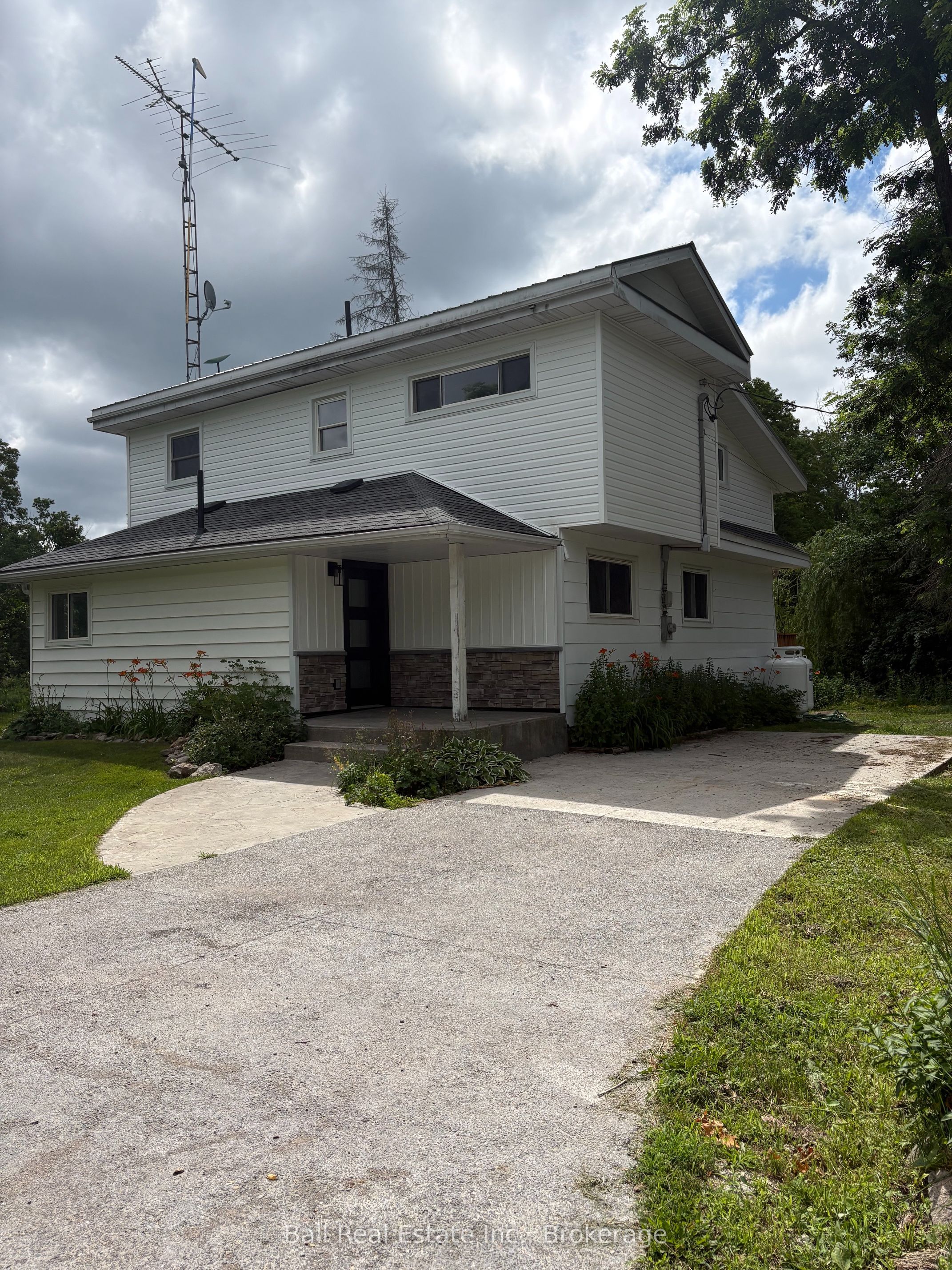 2988 County Rd 44 Property Photo 1