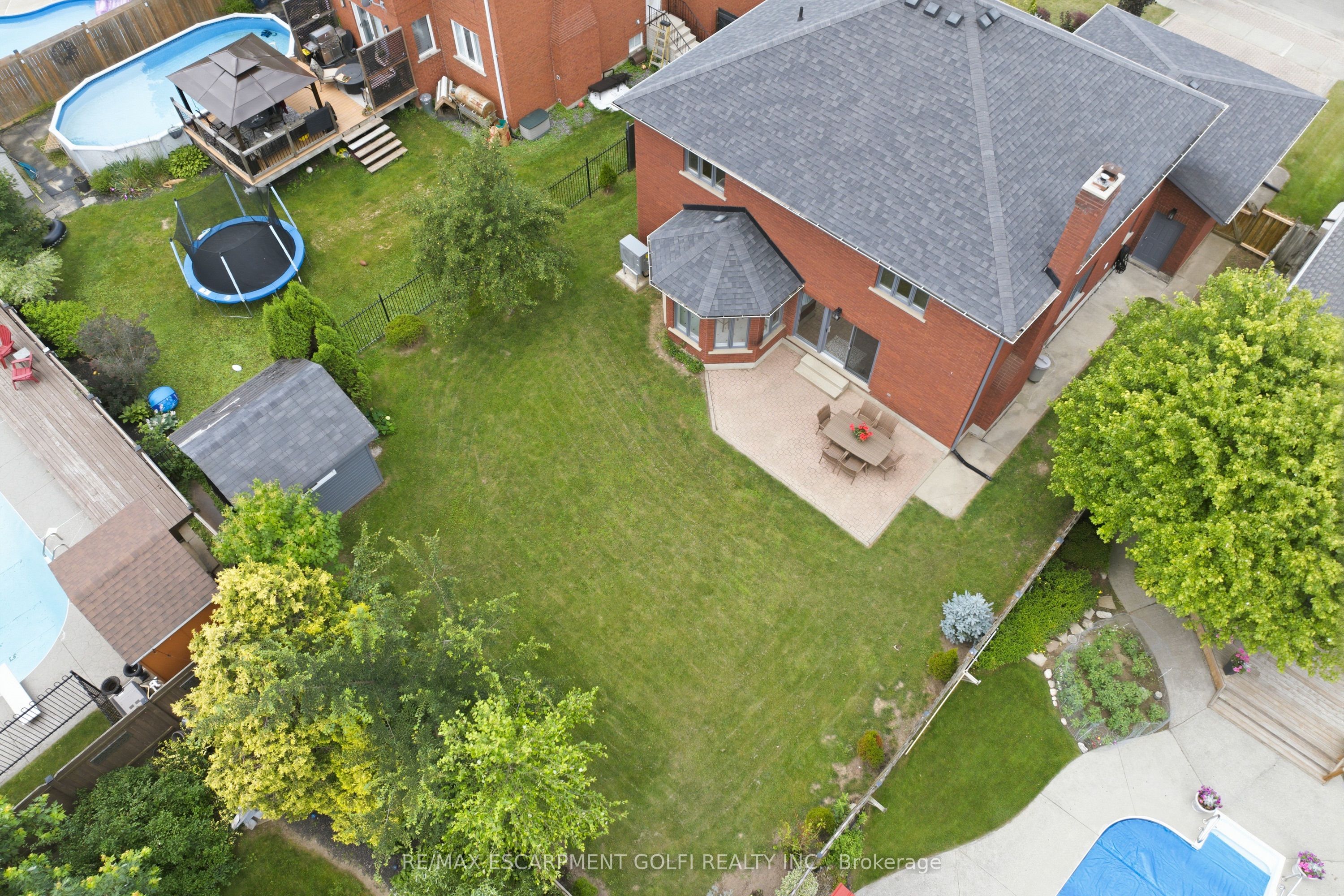 42 Fox Run Property Photo 29
