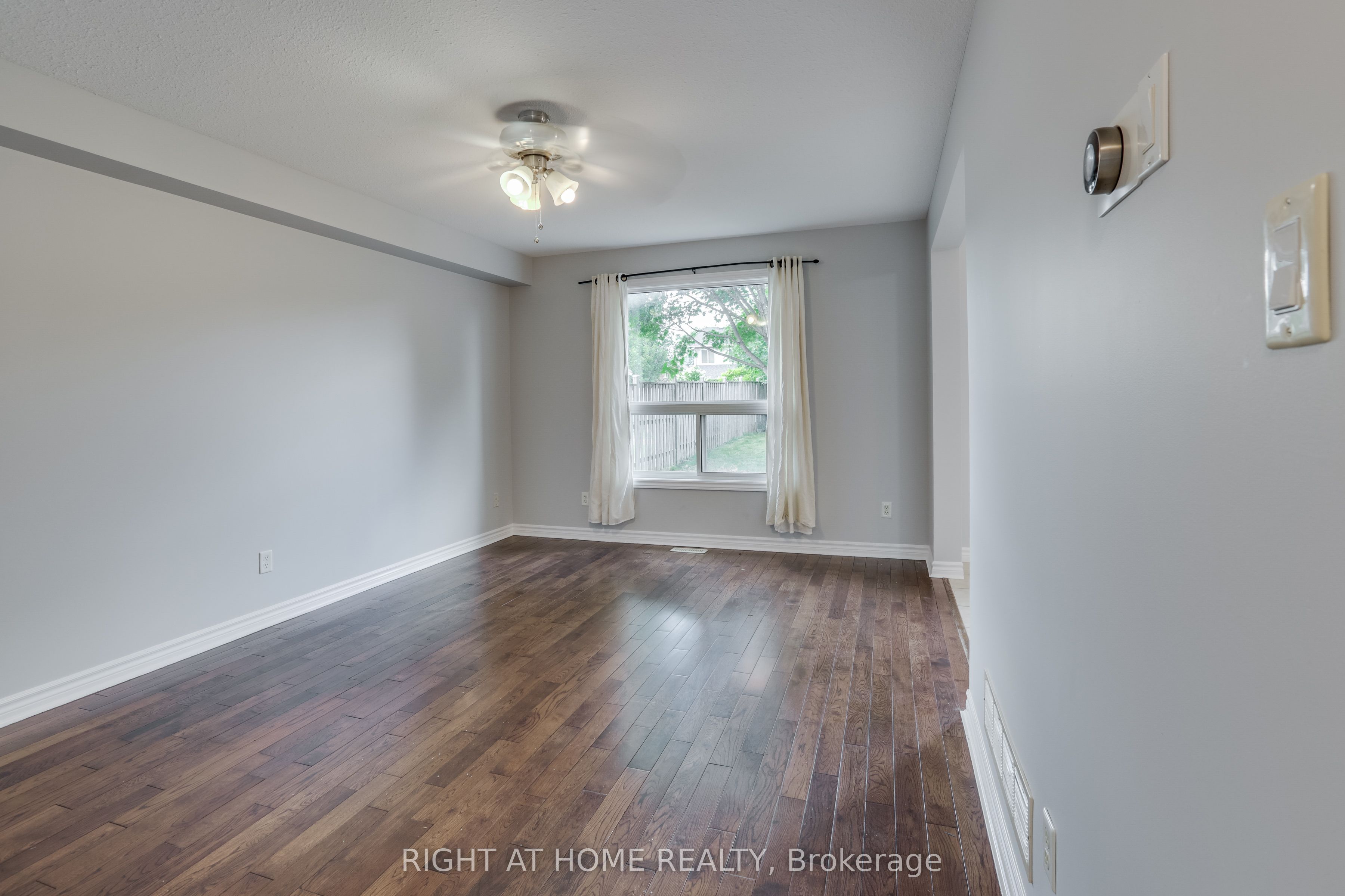2206 Coronation Drive Property Photo 5