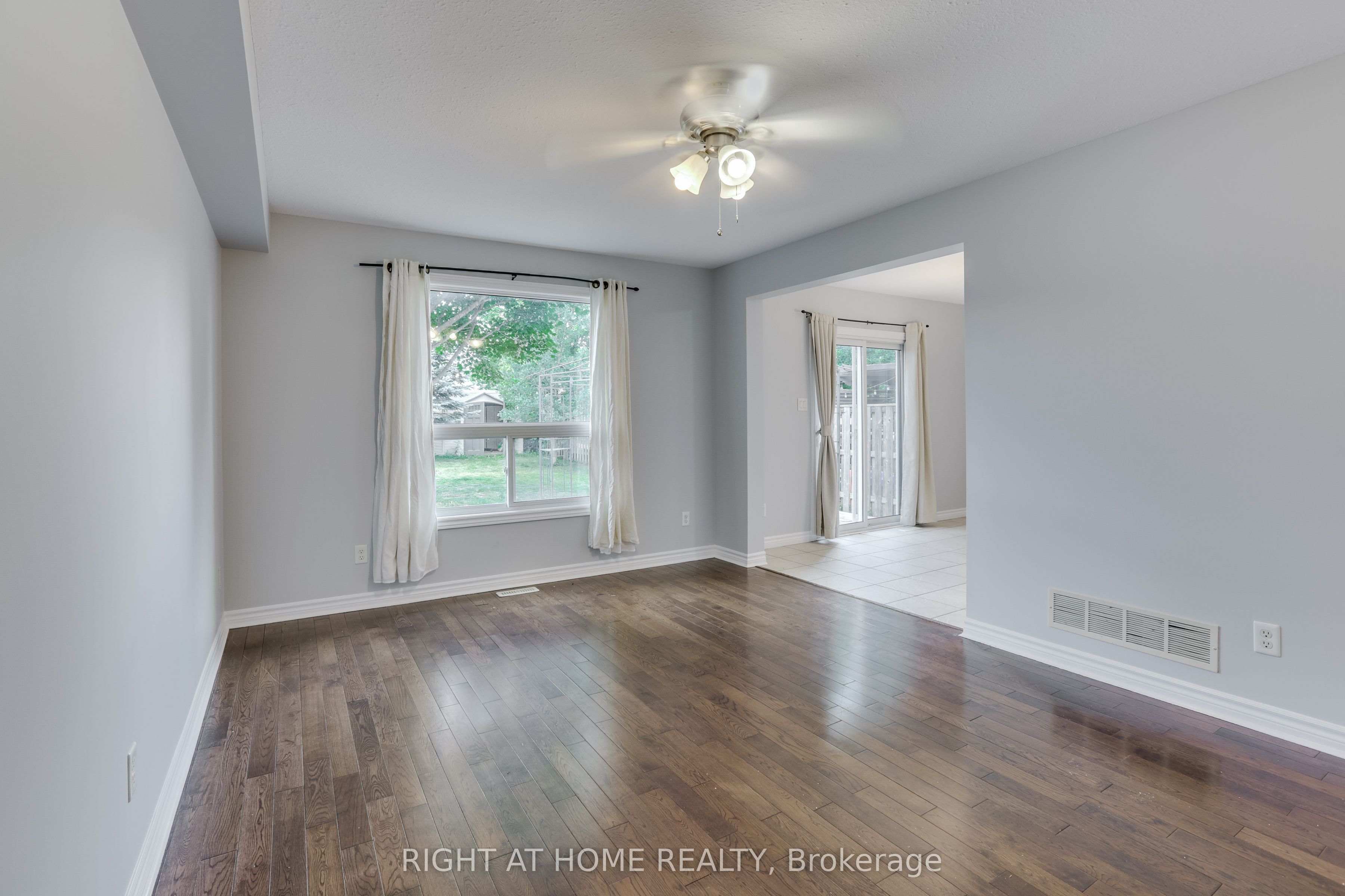 2206 Coronation Drive Property Photo 6
