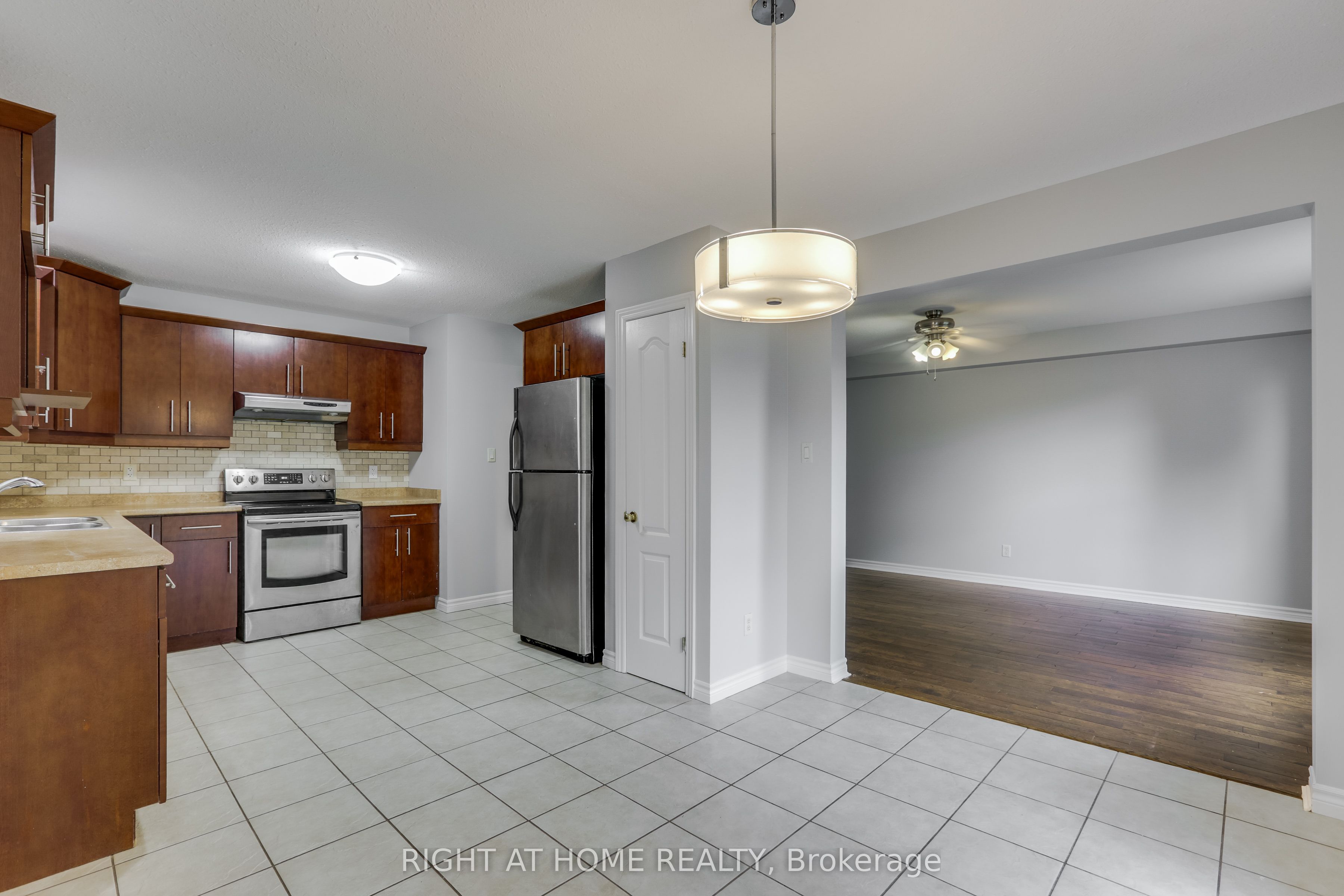2206 Coronation Drive Property Photo 11