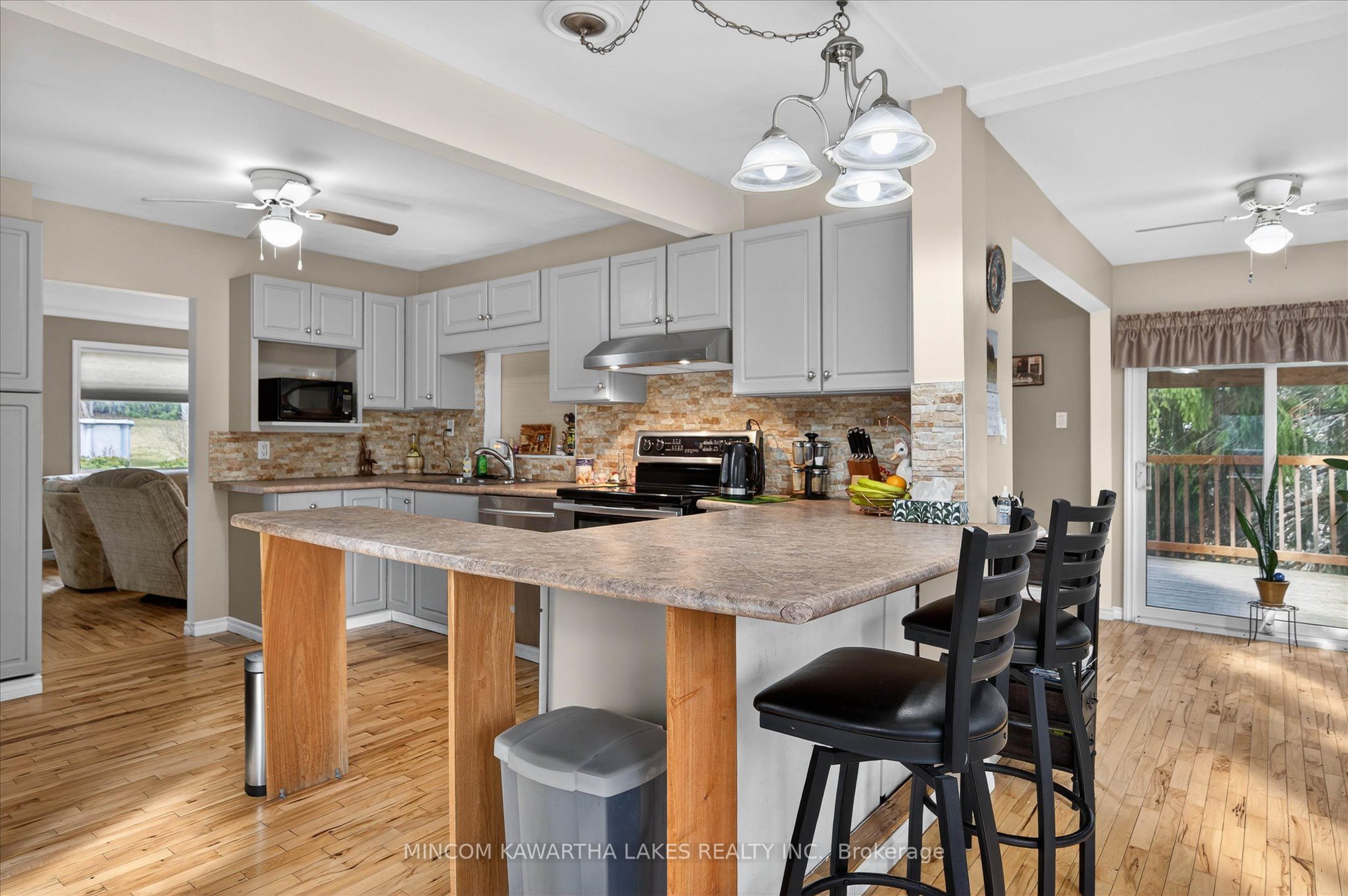 572 Fallis Line Property Photo 7