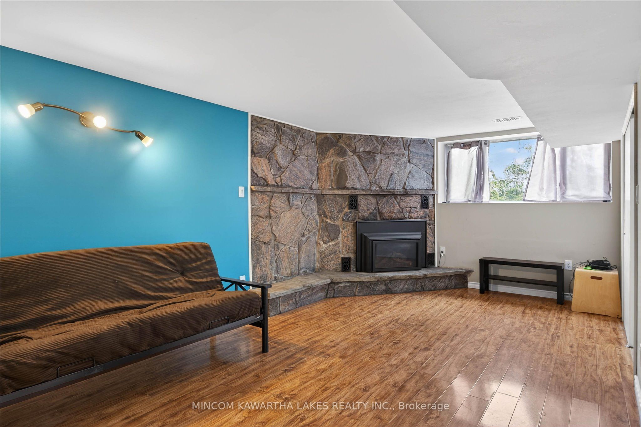 572 Fallis Line Property Photo 17