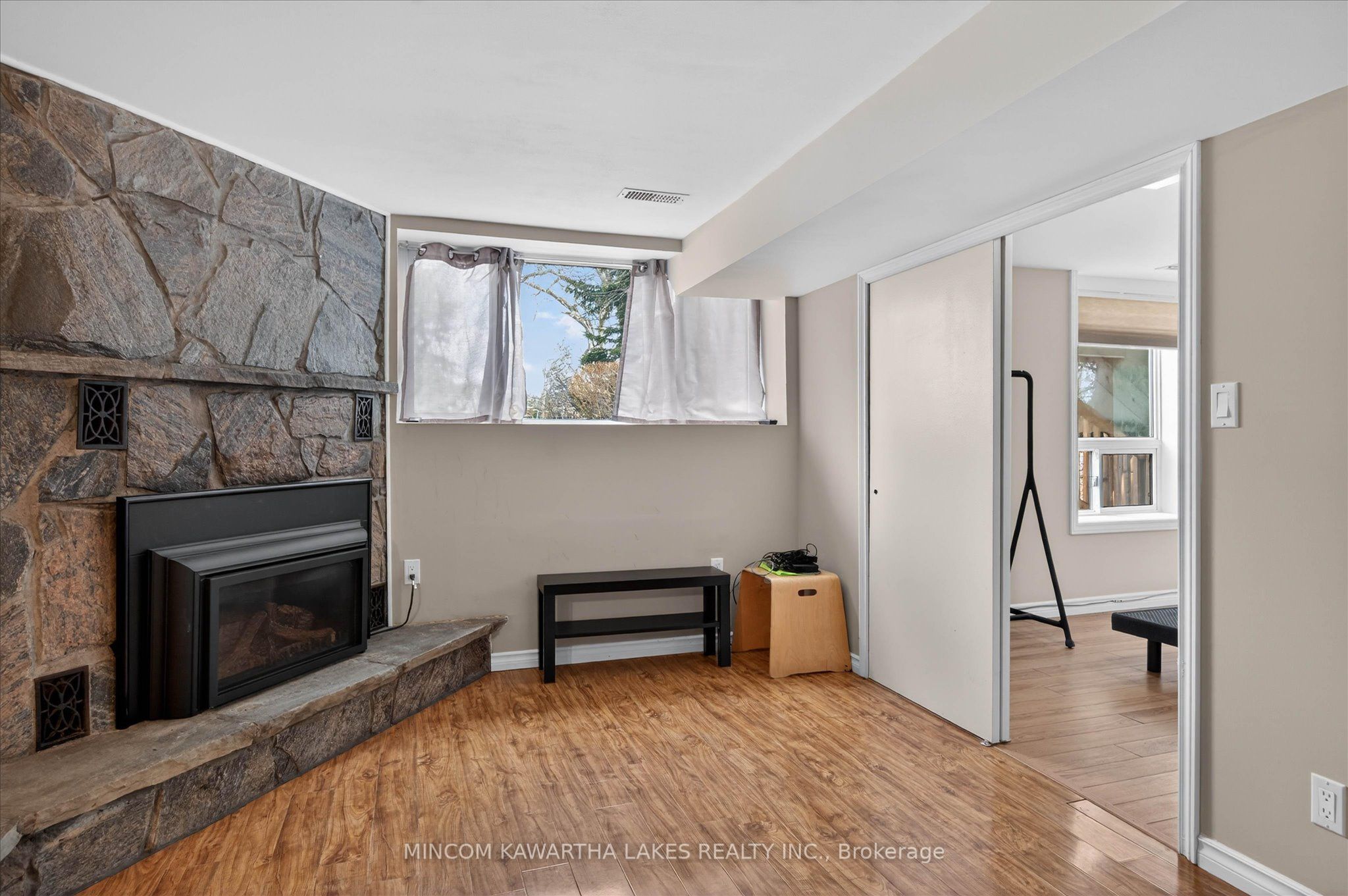 572 Fallis Line Property Photo 18