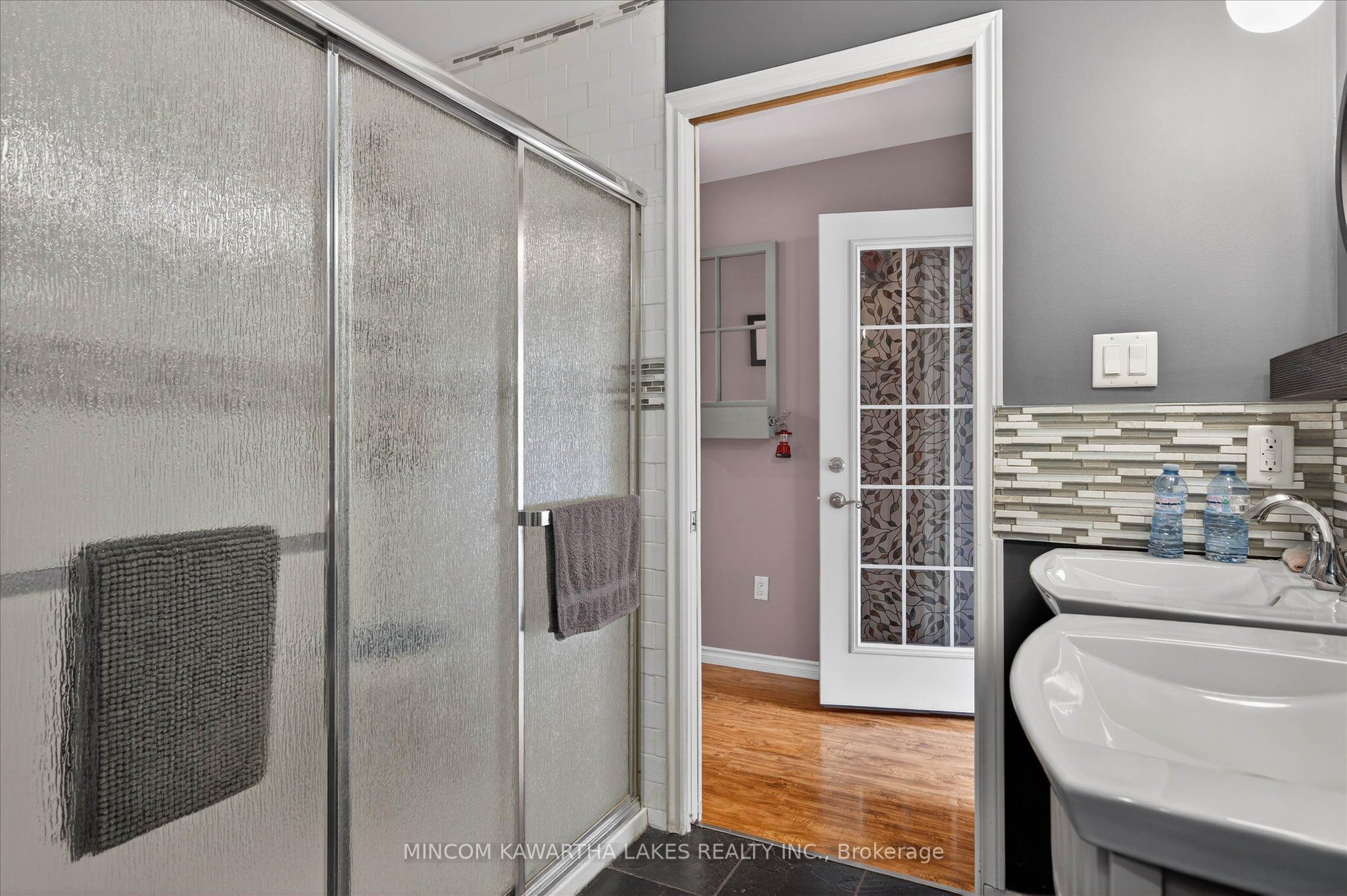 572 Fallis Line Property Photo 30