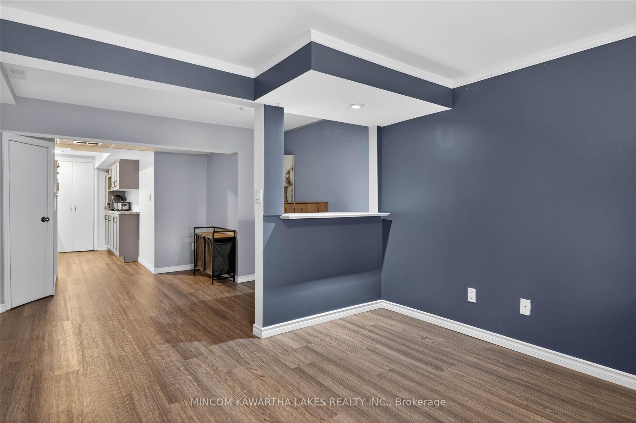 572 Fallis Line Property Photo 35