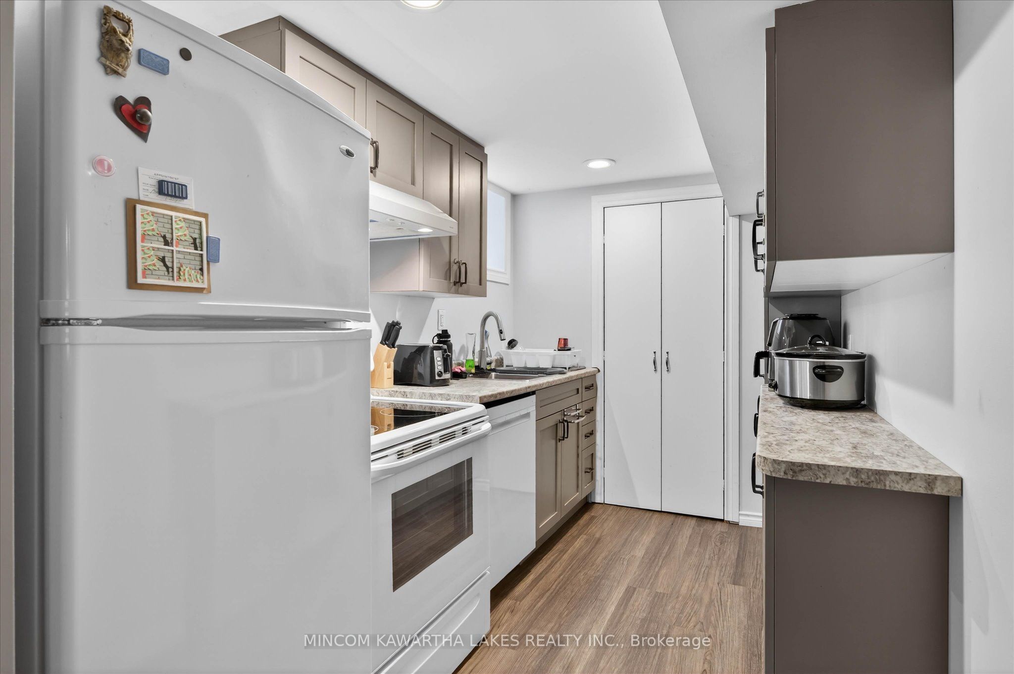 572 Fallis Line Property Photo 36