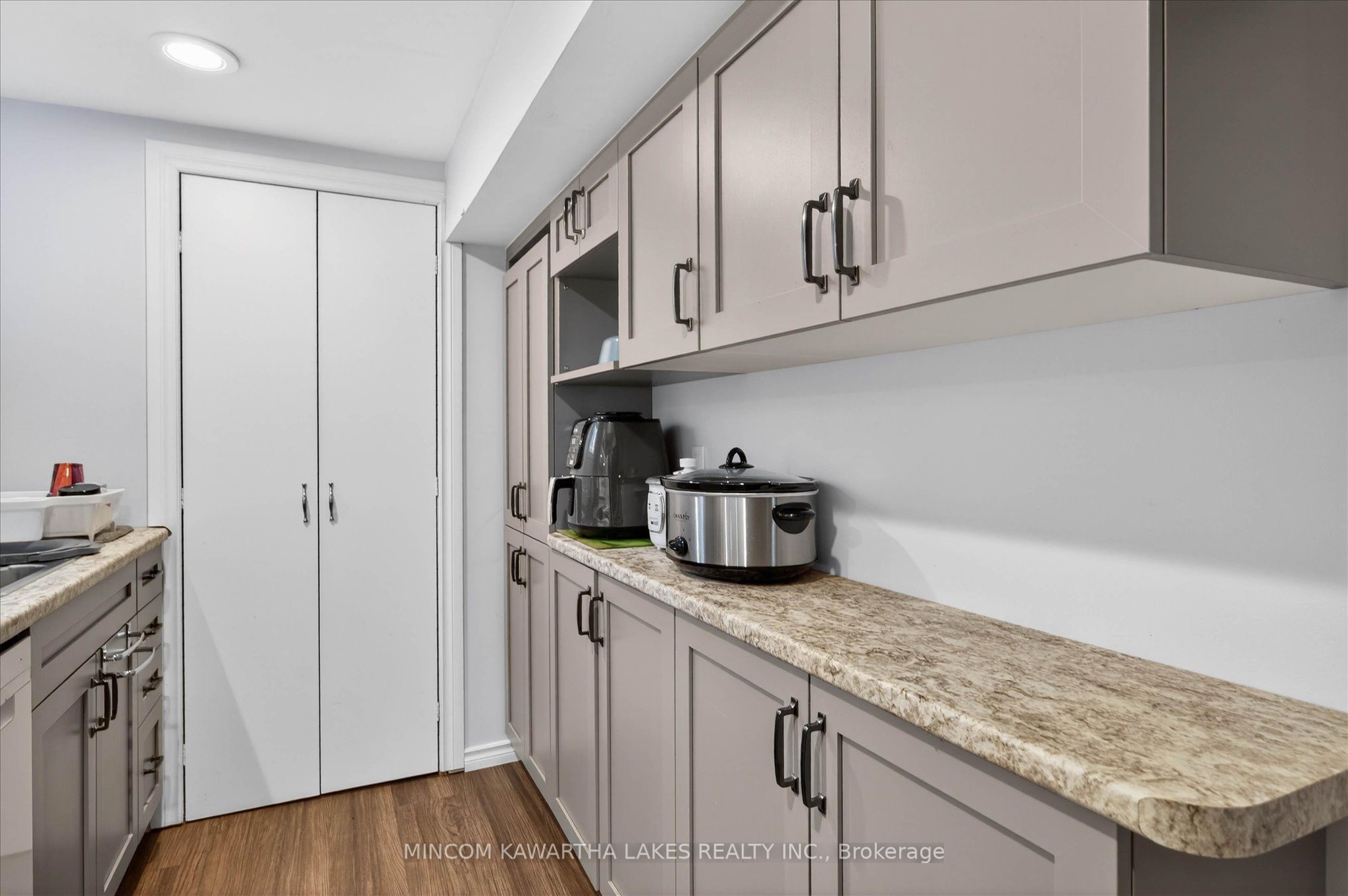 572 Fallis Line Property Photo 37