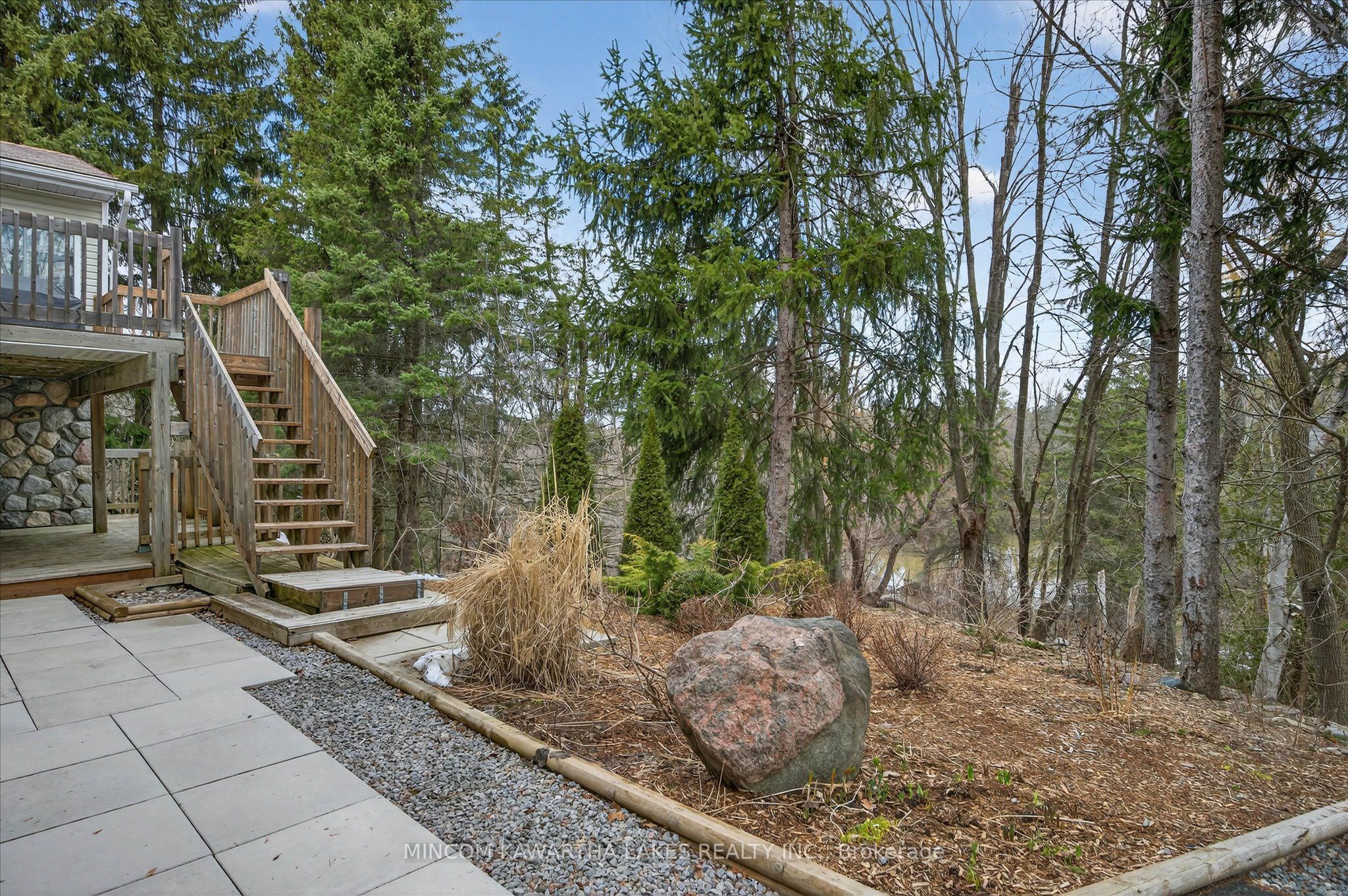 572 Fallis Line Property Photo 39