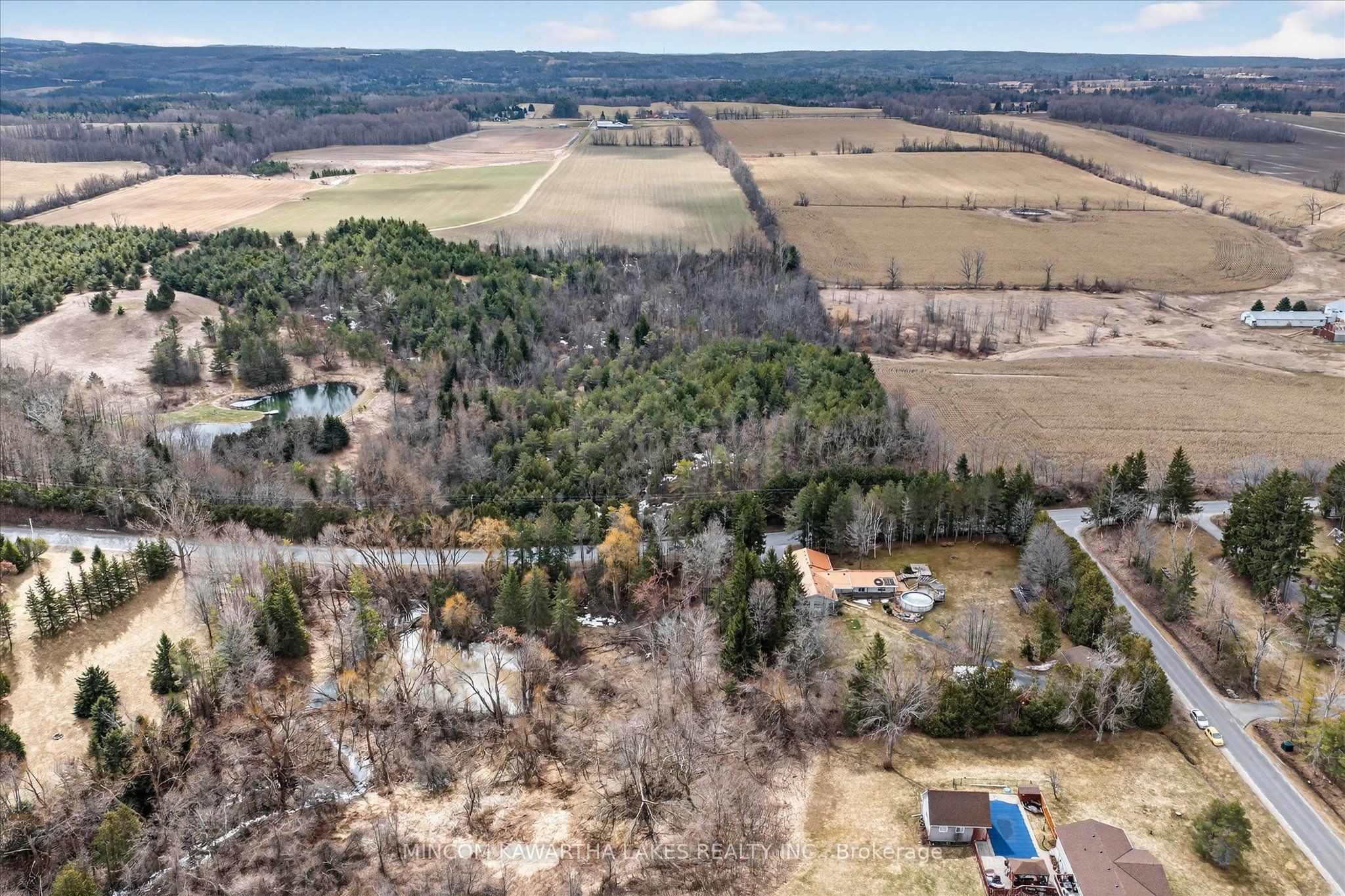572 Fallis Line Property Photo 44