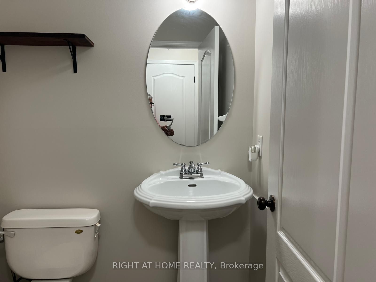 39 Golden Iris Crescent Property Photo 12