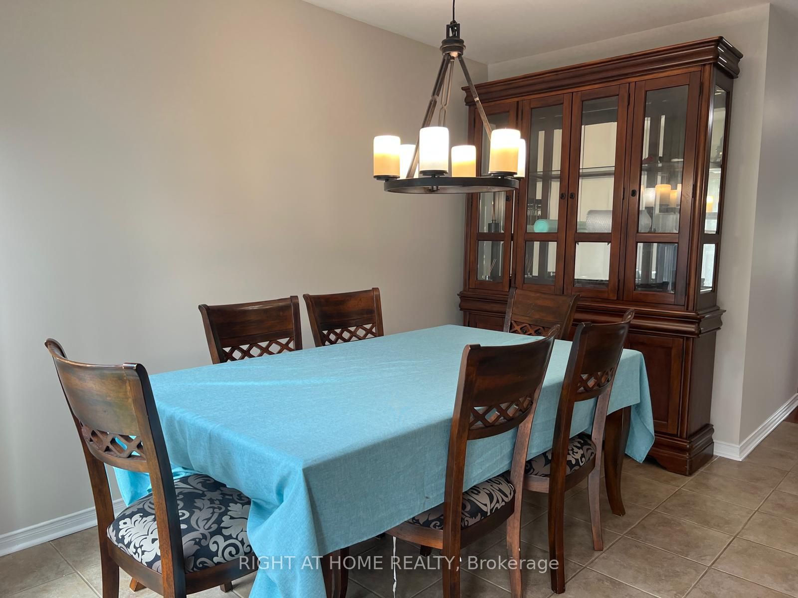 39 Golden Iris Crescent Property Photo 14