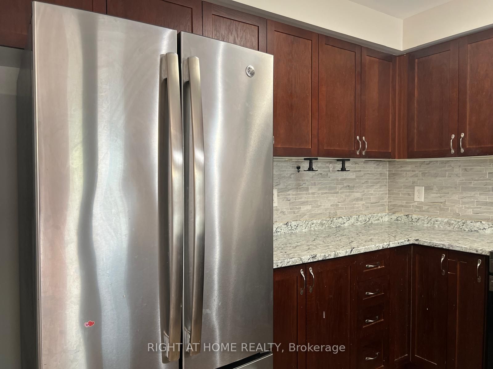 39 Golden Iris Crescent Property Photo 17